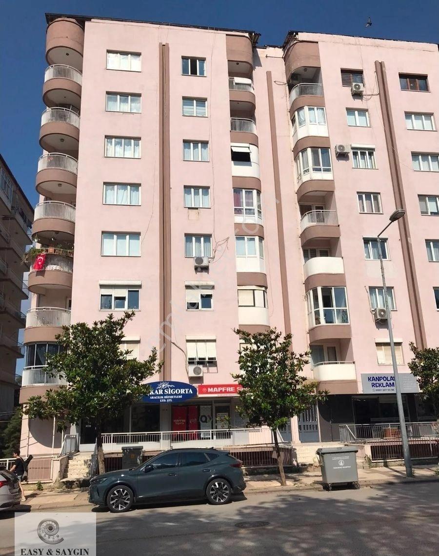Ticari Tapulu Satılık Dükkan 150m2
