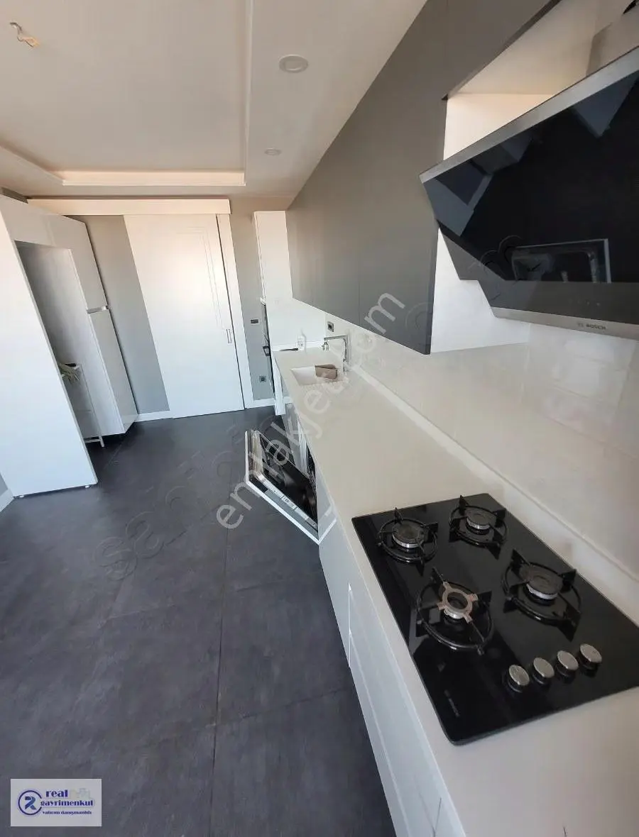 Four Seasons Cadde'de Kaçırılmıyacak Enfes 4+1 Daire - Görsel 2