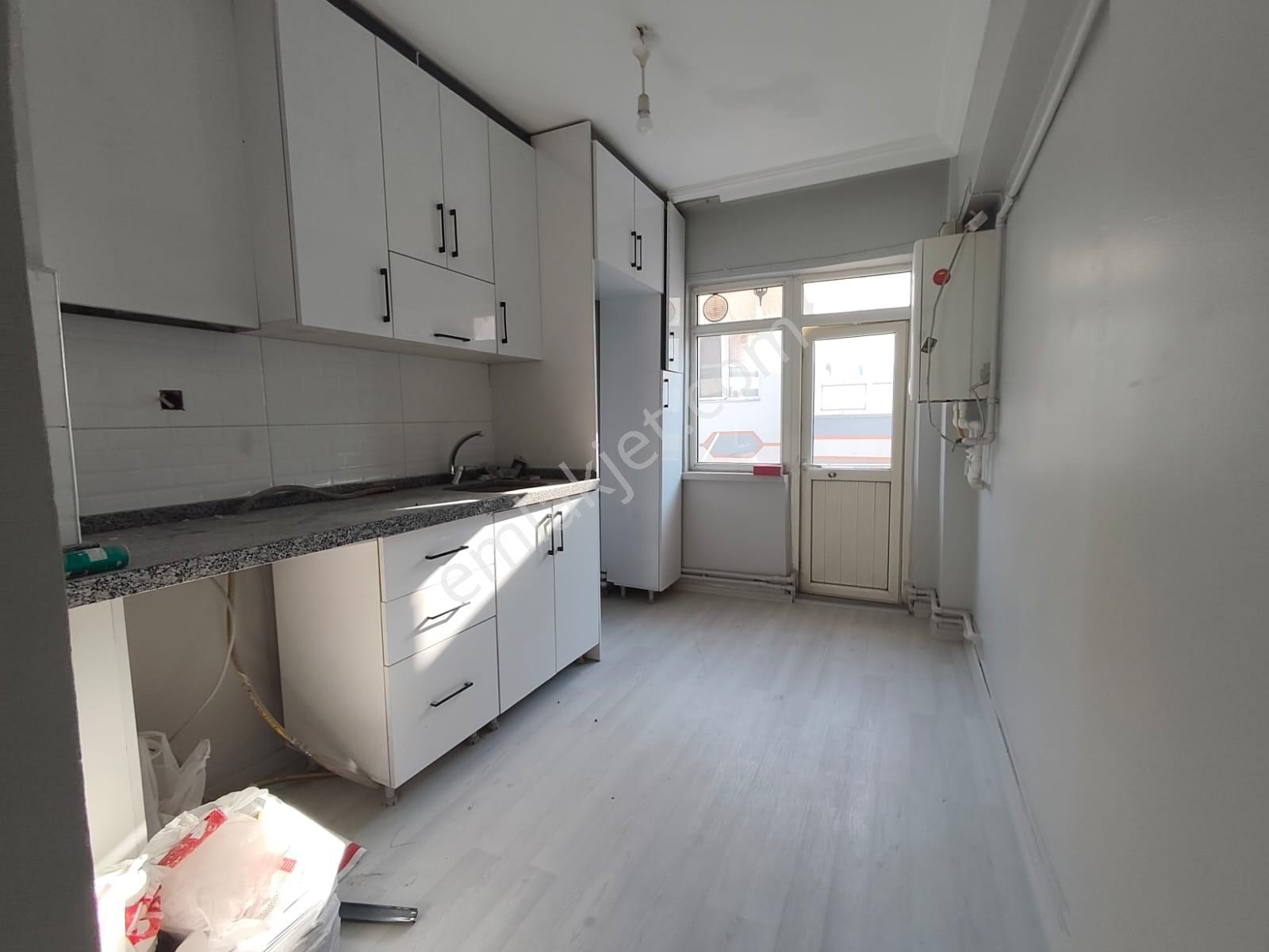 Yılmaz Gayrimenkul Selçuklu Mh 3+1 Katta Lüx Yapı 125m2 3.799.000 Tl