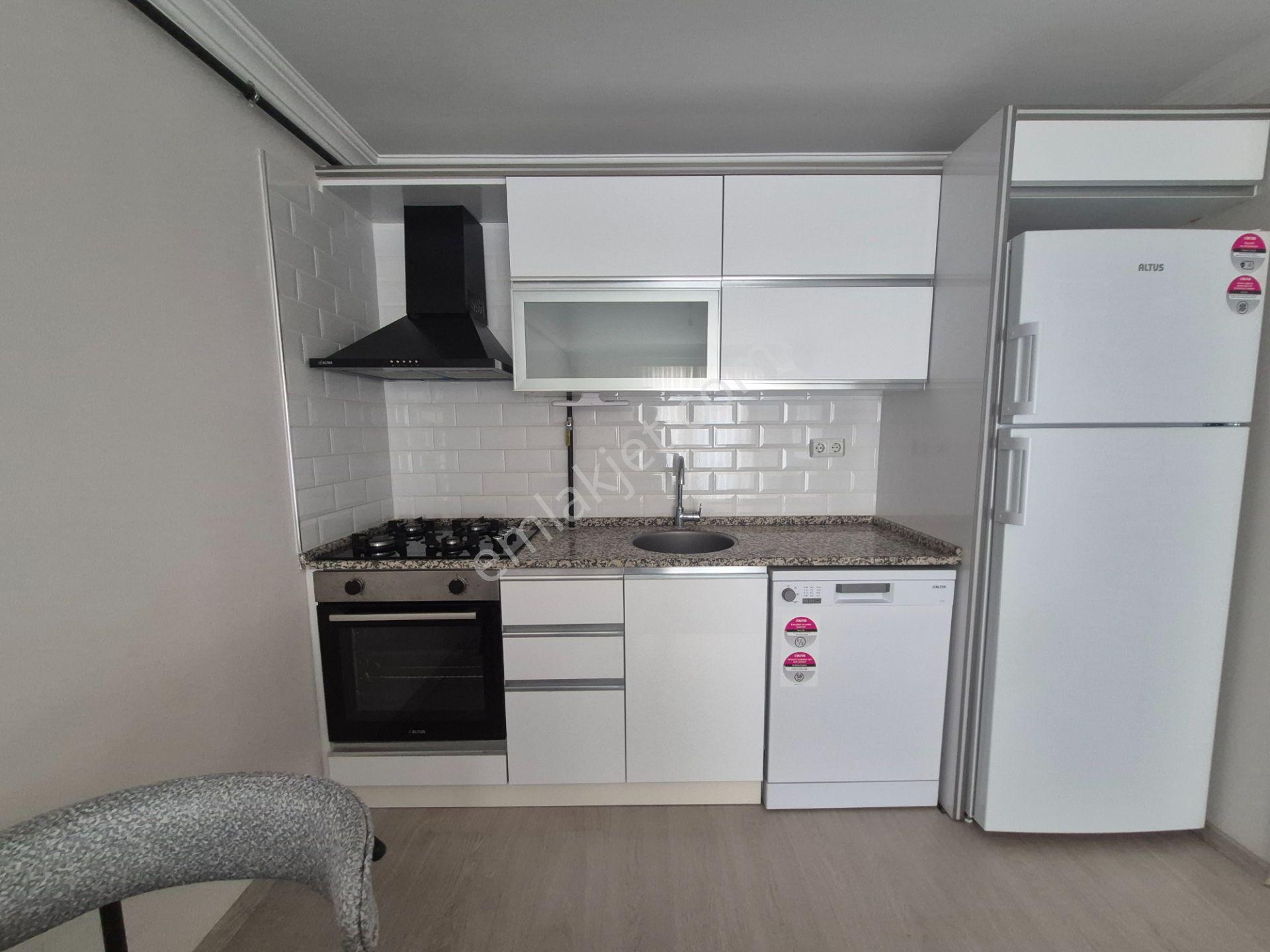 Çarşı Merkezde Doğalgazlı Eşyalı 1+1 Kiralık Geniş Daire - Görsel 12