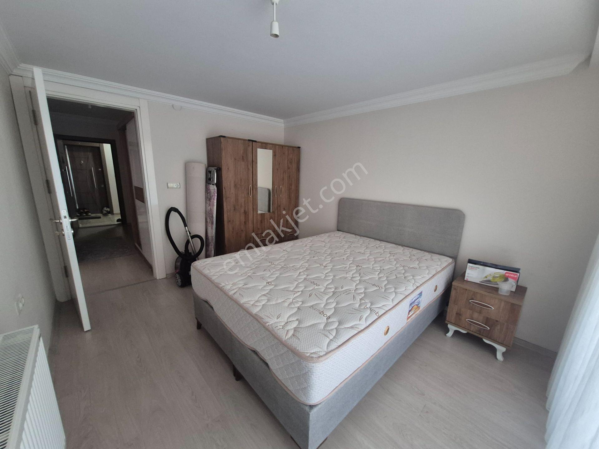 Çarşı Merkezde Doğalgazlı Eşyalı 1+1 Kiralık Geniş Daire - Görsel 15