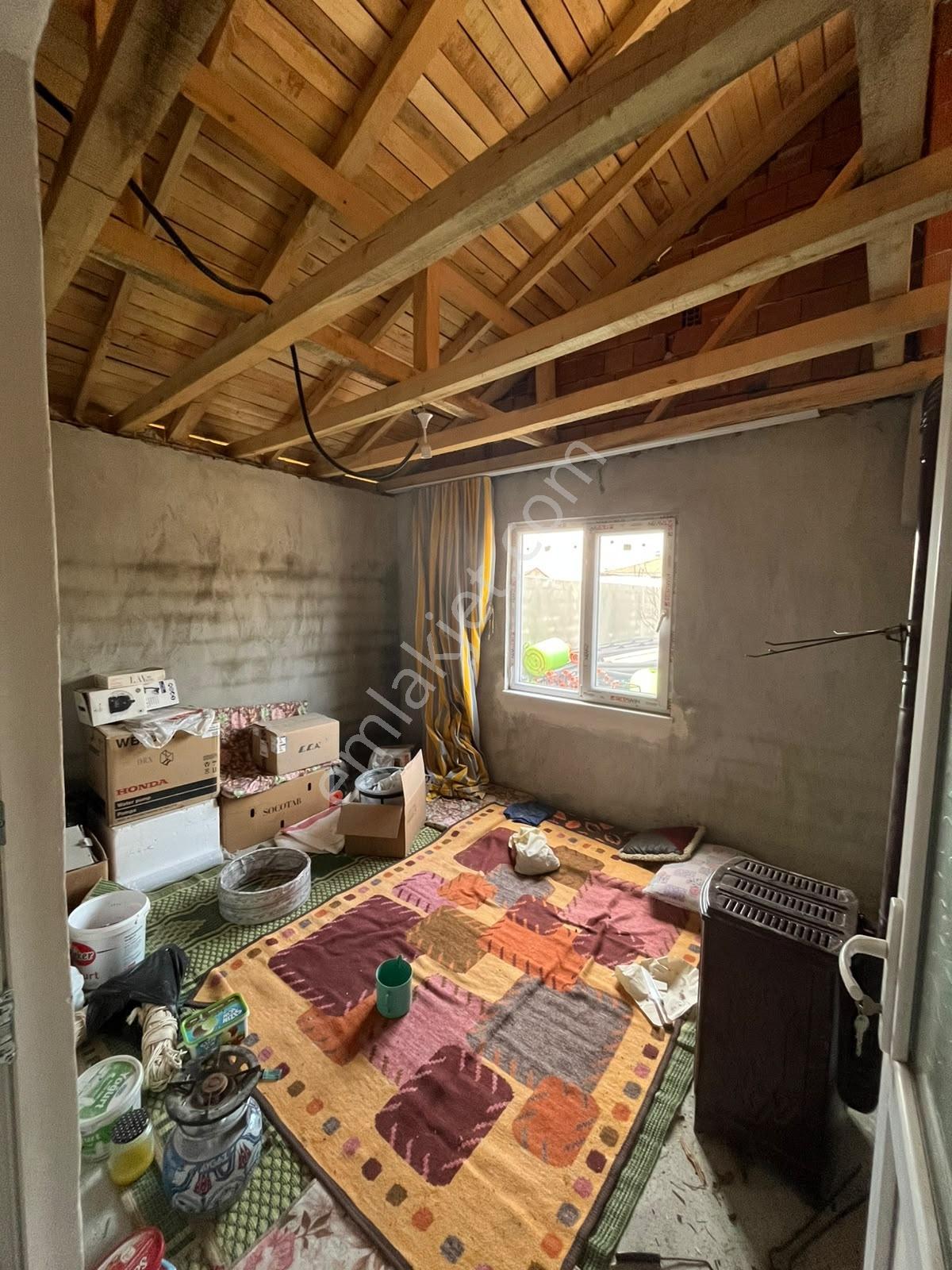Paşaköy Mh Satılık Köy Evi Ve Arsa