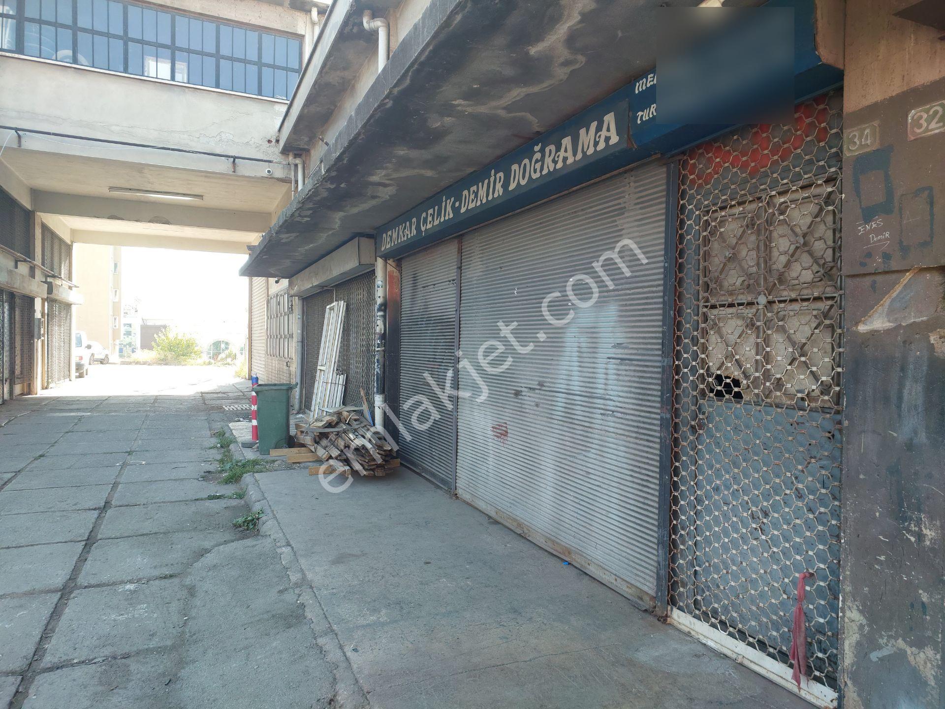 Yıldırım Büyükoto Parçacılar Sitesi 102.sk No.34te Acil Satılık 108m2 Dükkan - Görsel 4