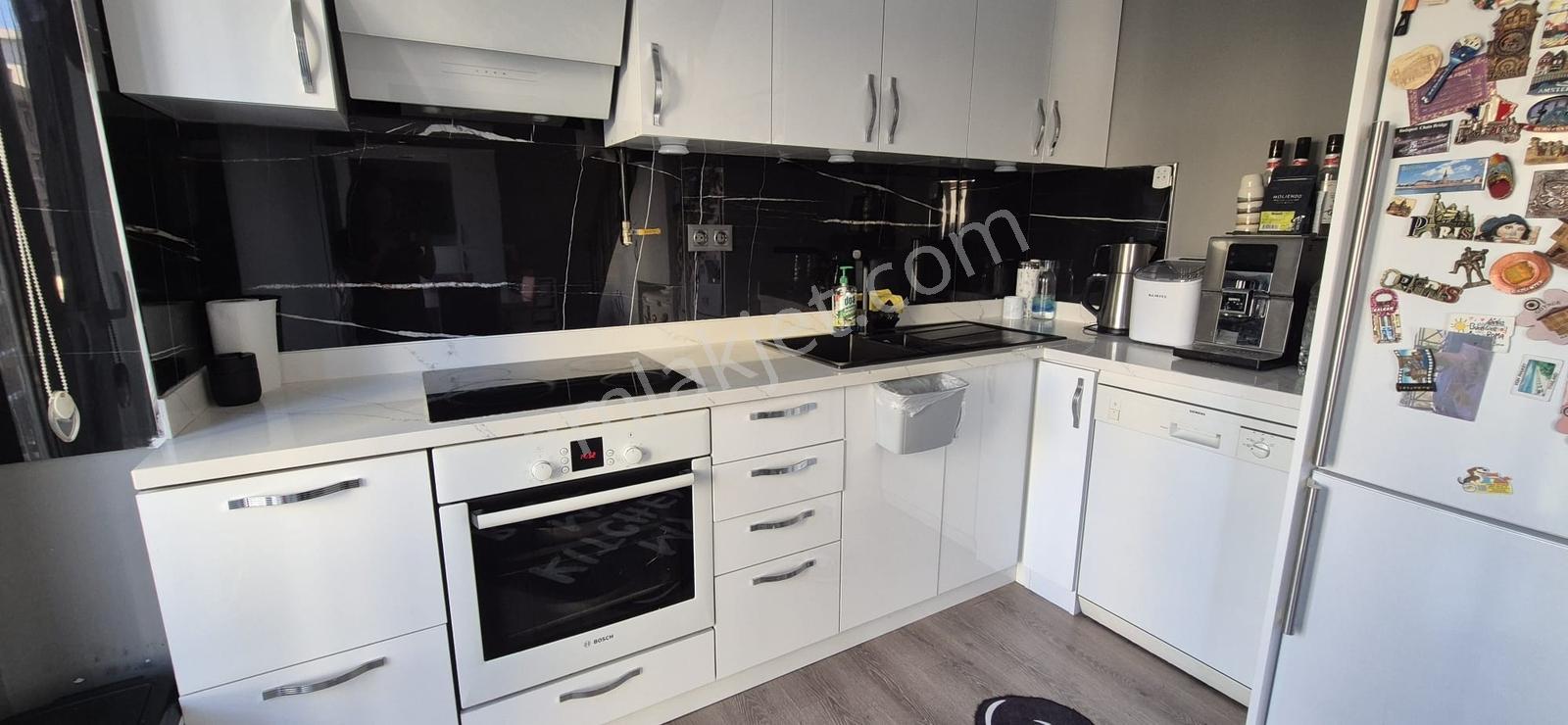 Şerifali De İçi Komple Yenilenmiş Kiralık 4+1 - Görsel 32