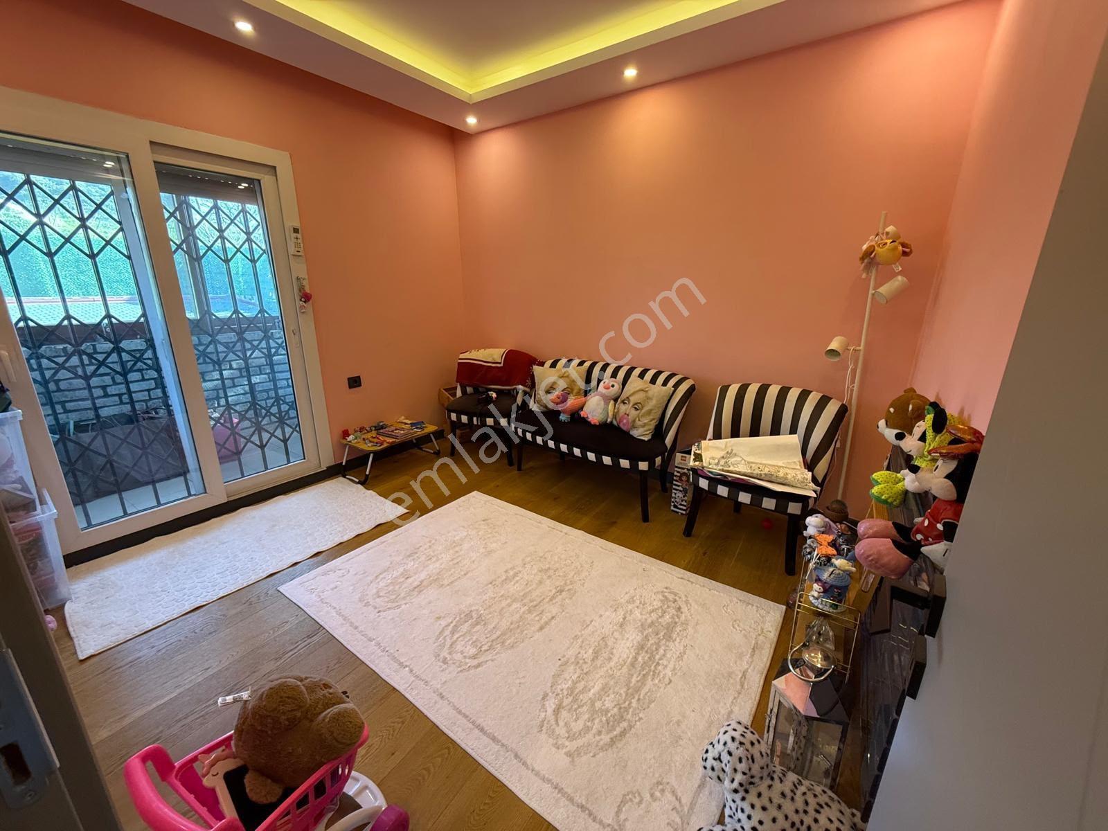 Yenifoça Gencelli'de Satılık Deniz Manzaralı Villa - Görsel 27