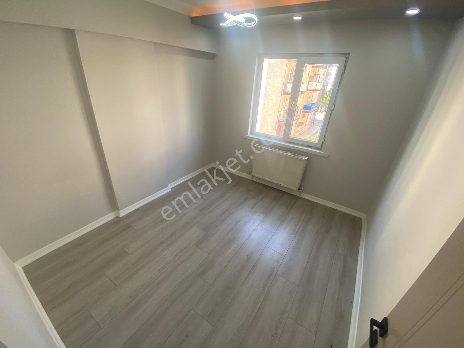 Sincan Plevnede Ara Kat Full Yapılı 3+1 Trene Caddeye Ulaşıma Yakın Daire - Görsel 24