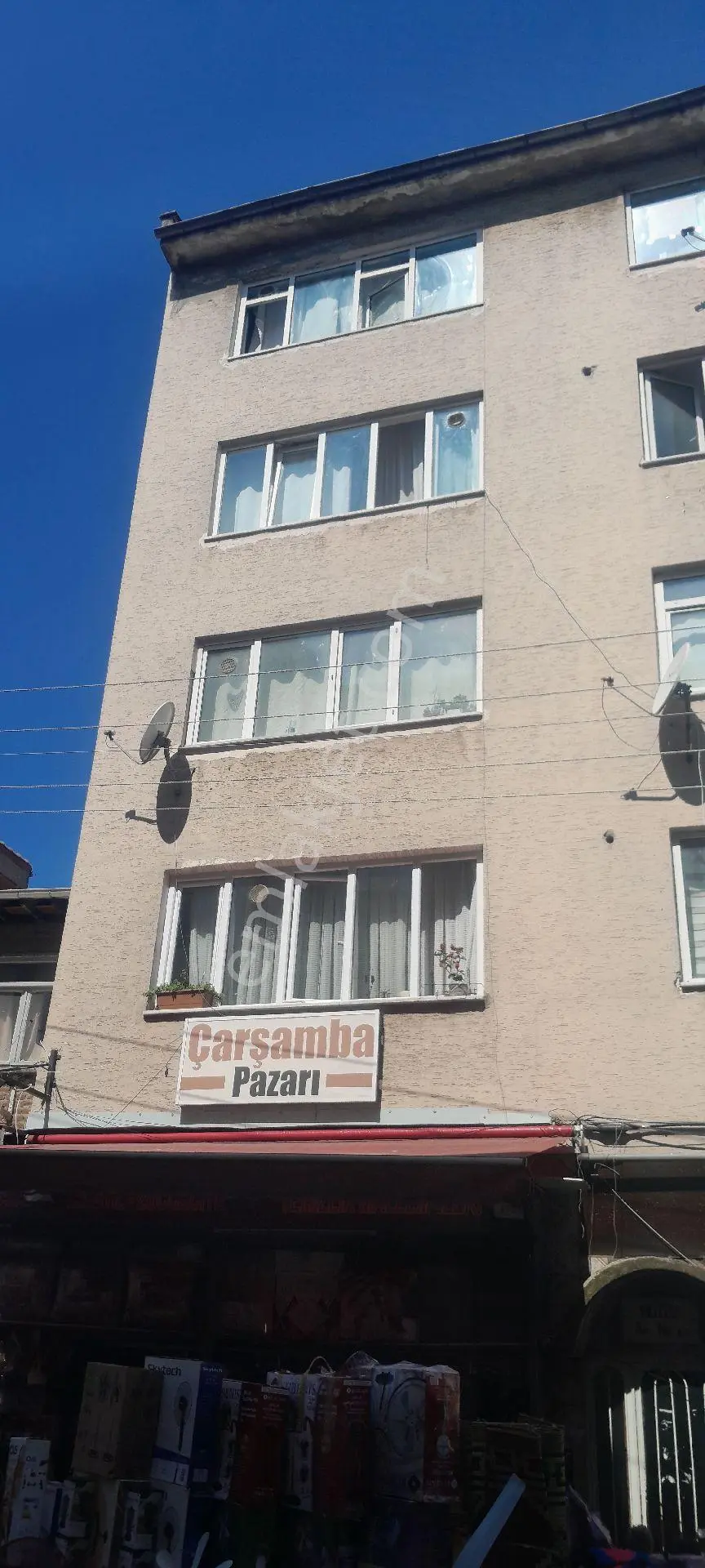 Kombili Ara Kat Balkonlu Satılık Daire - Görsel 3