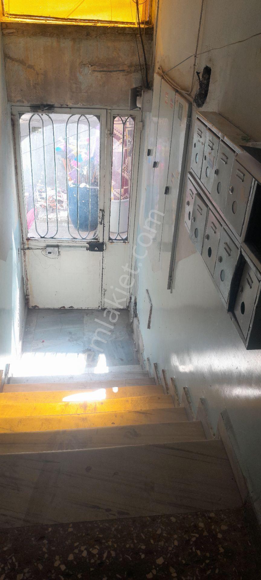 Kombili Ara Kat Balkonlu Satılık Daire - Görsel 32