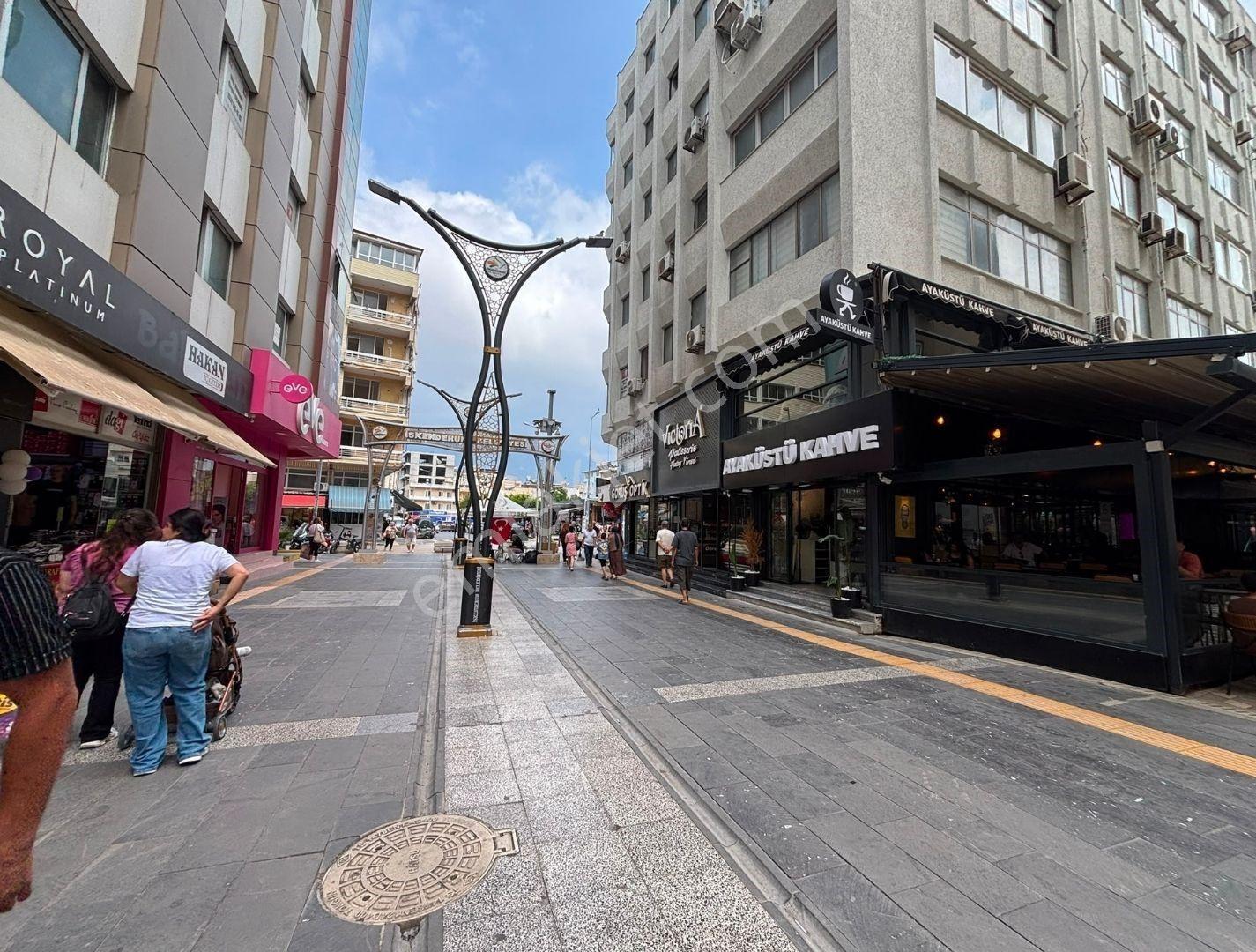 Havuzlu Çarşıda Tabela Değeri Yüksek Satılık Dükkan - Görsel 3