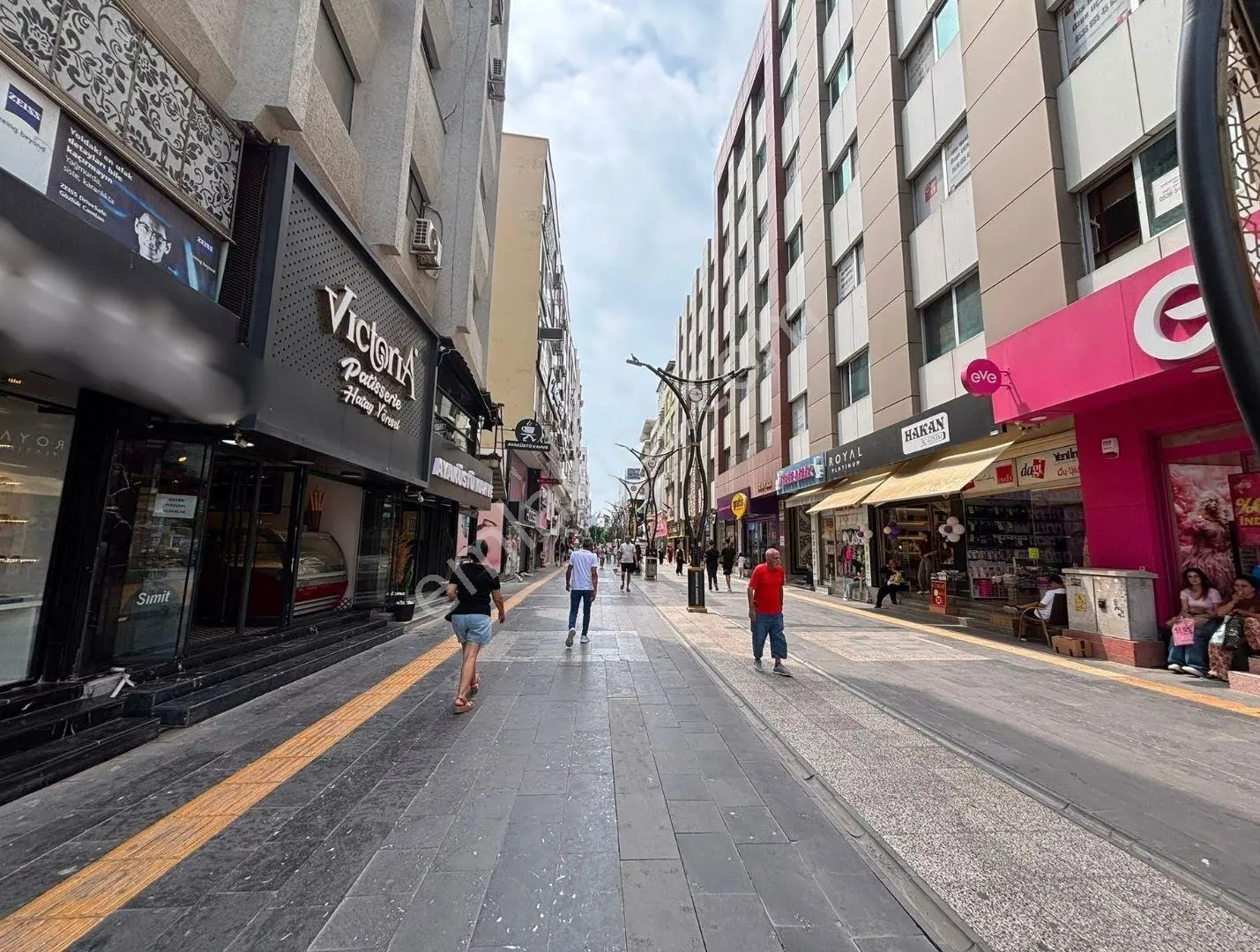 Havuzlu Çarşıda Tabela Değeri Yüksek Satılık Dükkan