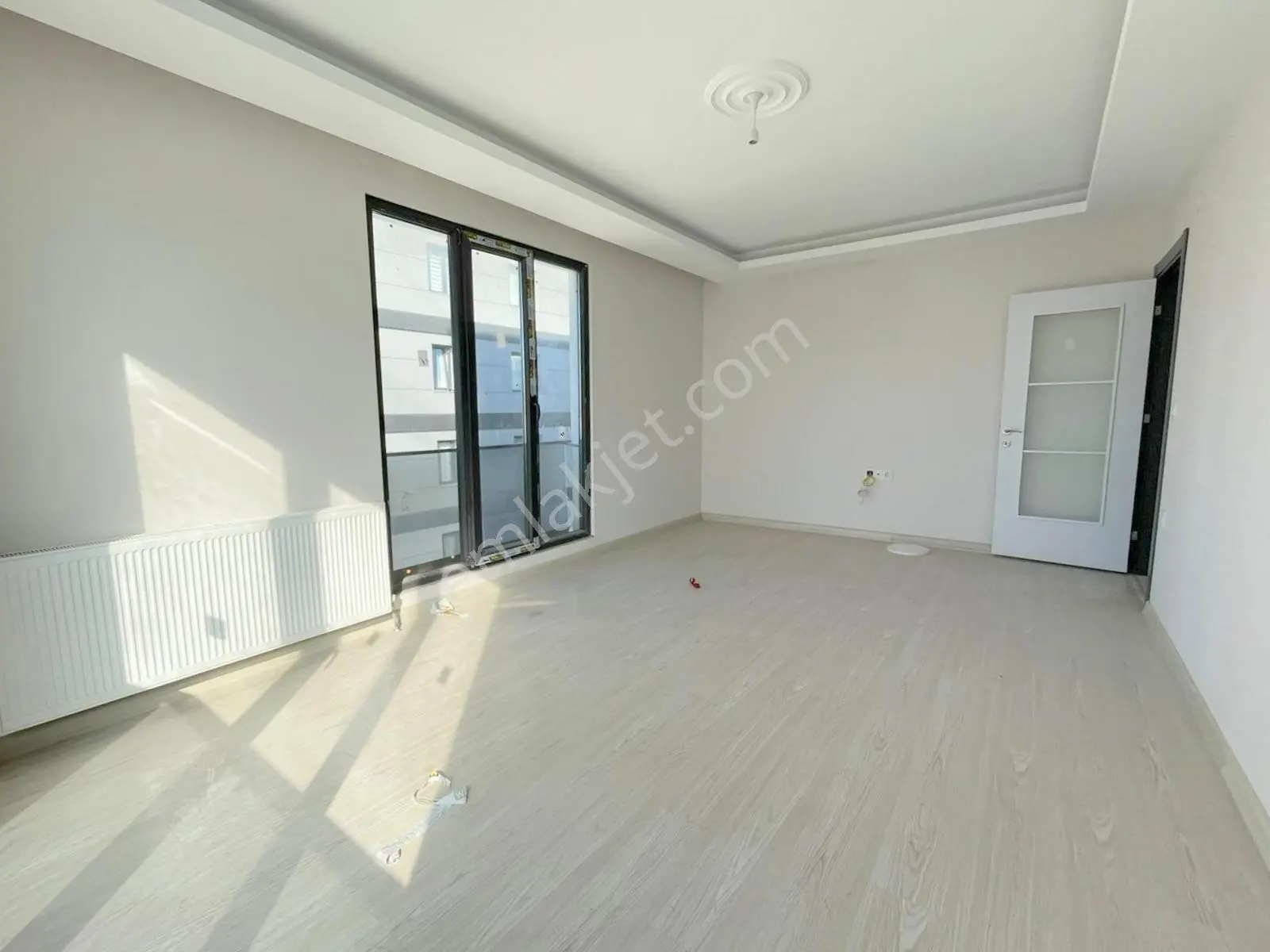 Mertcan'dan Havuzlu Güvenlikli Lüks Sitede Ara Kat 2+1 Daire - Görsel 3