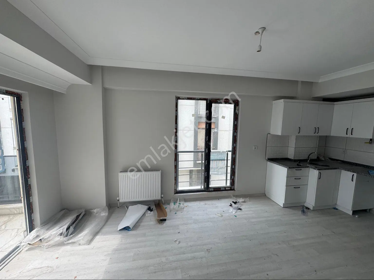 Tekirdağ Süleymanpaşa Zafer Mahallesi Sıfır 1+1 Kiralık Daire - Görsel 2