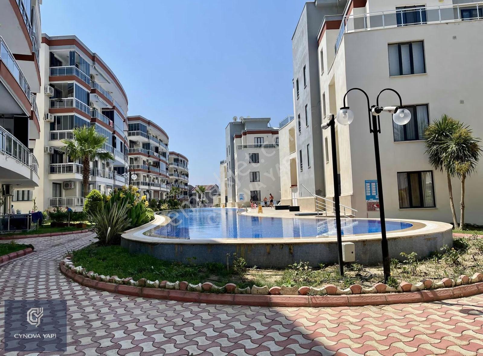 Deniz Manzaralı, Havuzlu Ve Güvenlikli Sitede 1+1 Satılık Daire - Görsel 2