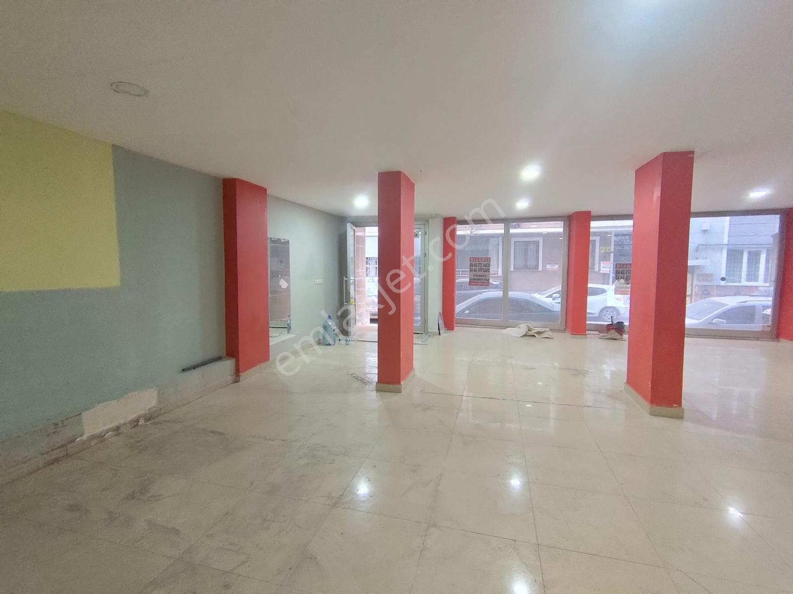 Edremit Cumhuriyet Mahallesi'nde 350 M2 Satılık Dükkan - Görsel 2