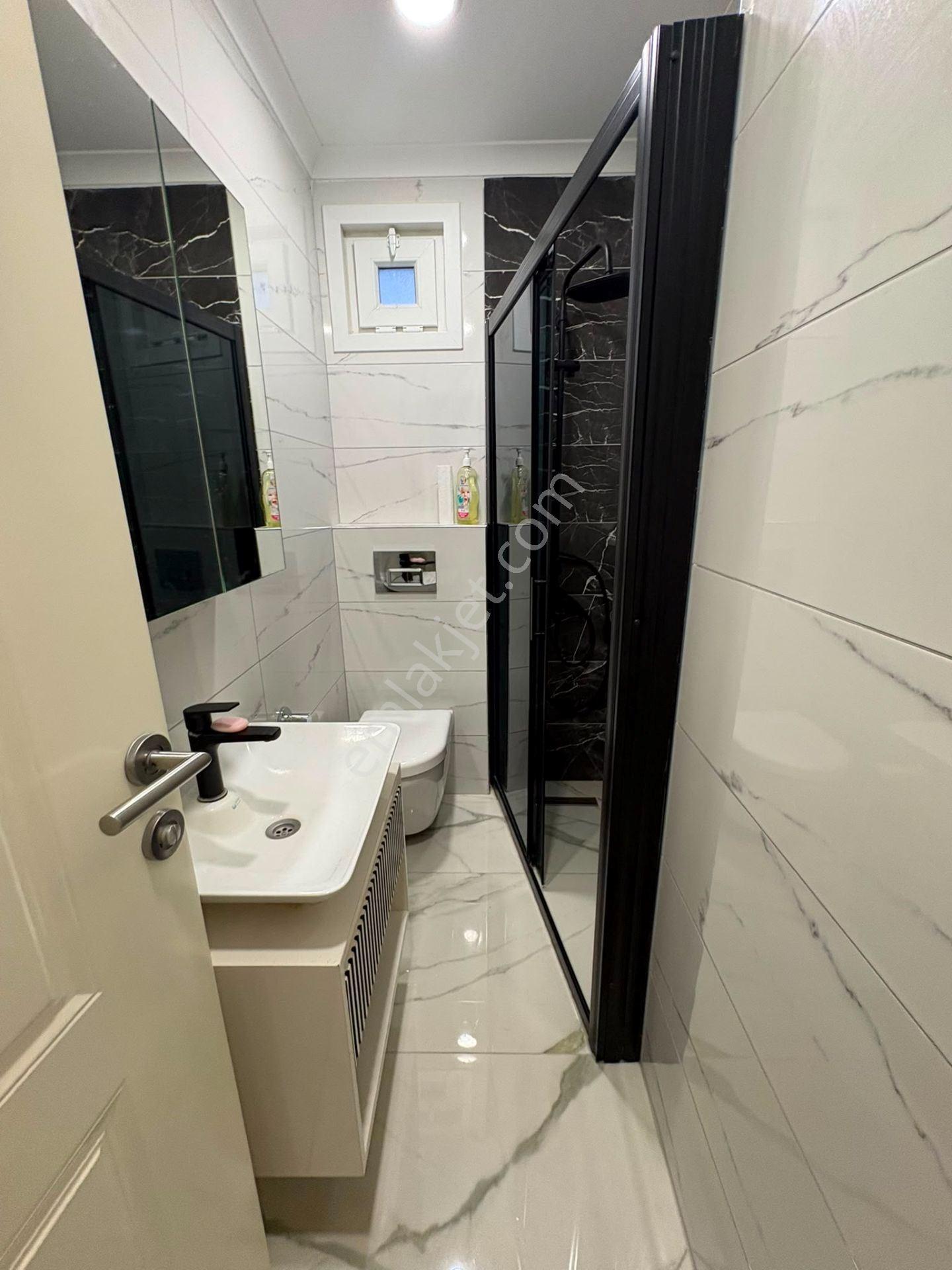 Fenerbahçe Kalamış Wyndham Otel Karşı Sokağında Balkonlu - Görsel 31