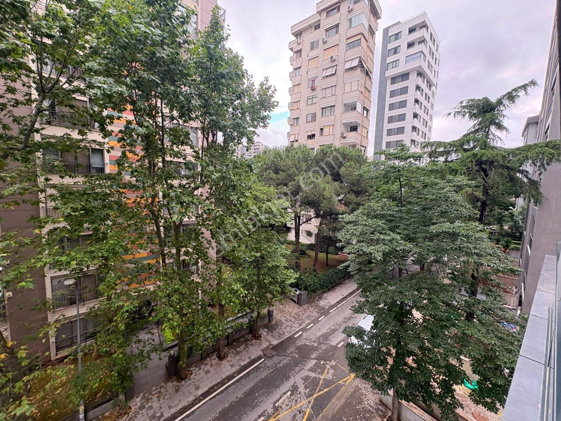 Fenerbahçe Kalamış Wyndham Otel Karşı Sokağında Balkonlu - Görsel 8
