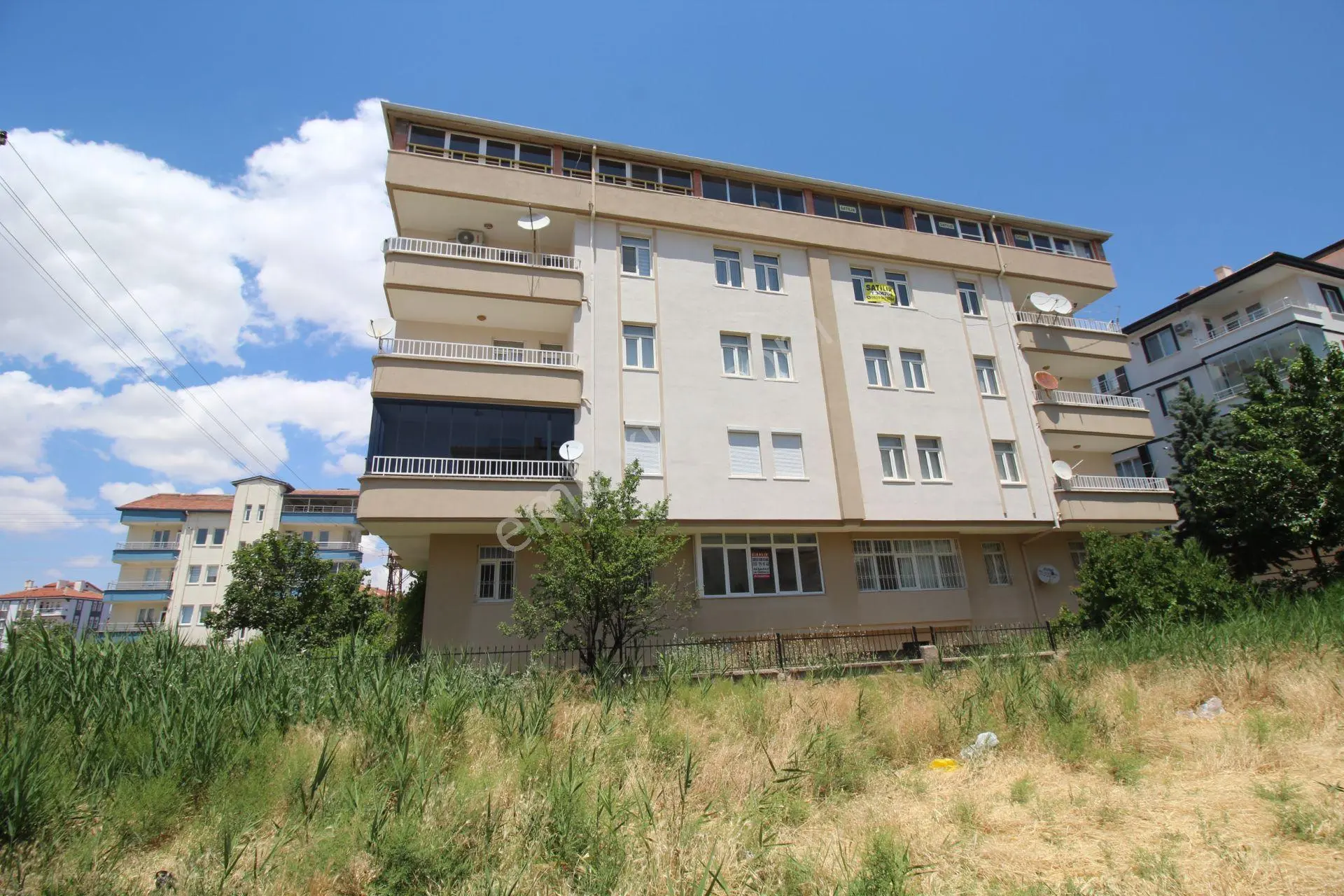 Aksaray Fatih Mah.taptuk Emre Okulu Yanı Kiralık 3+1 Daire