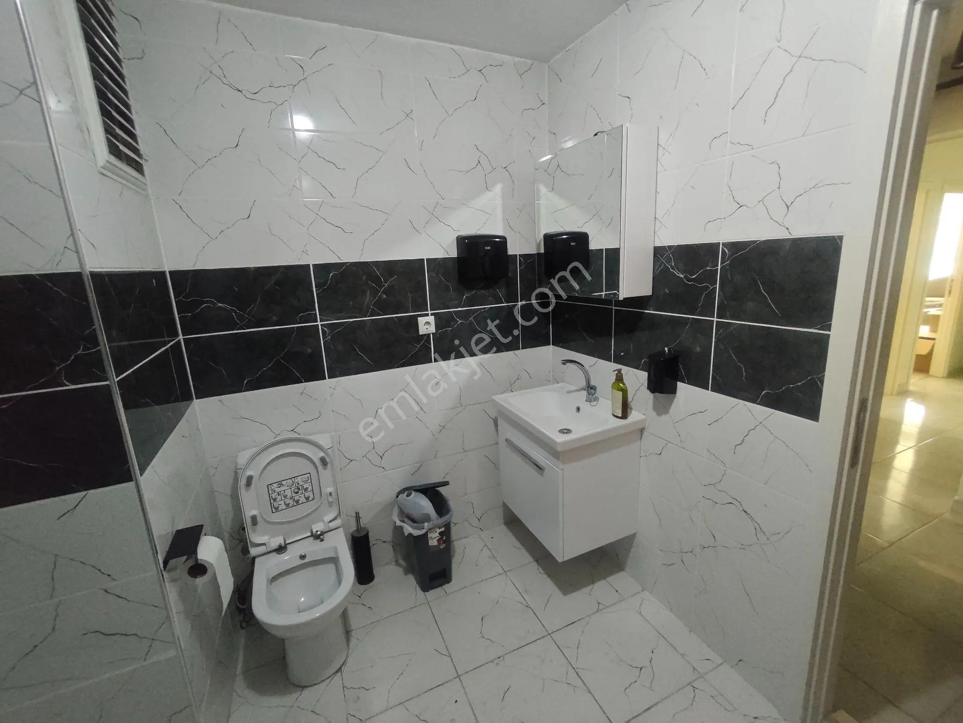 Beşevler Küçük Sanayi Girişine Ve Metroya Yakın Kiralık Ofis - Görsel 4