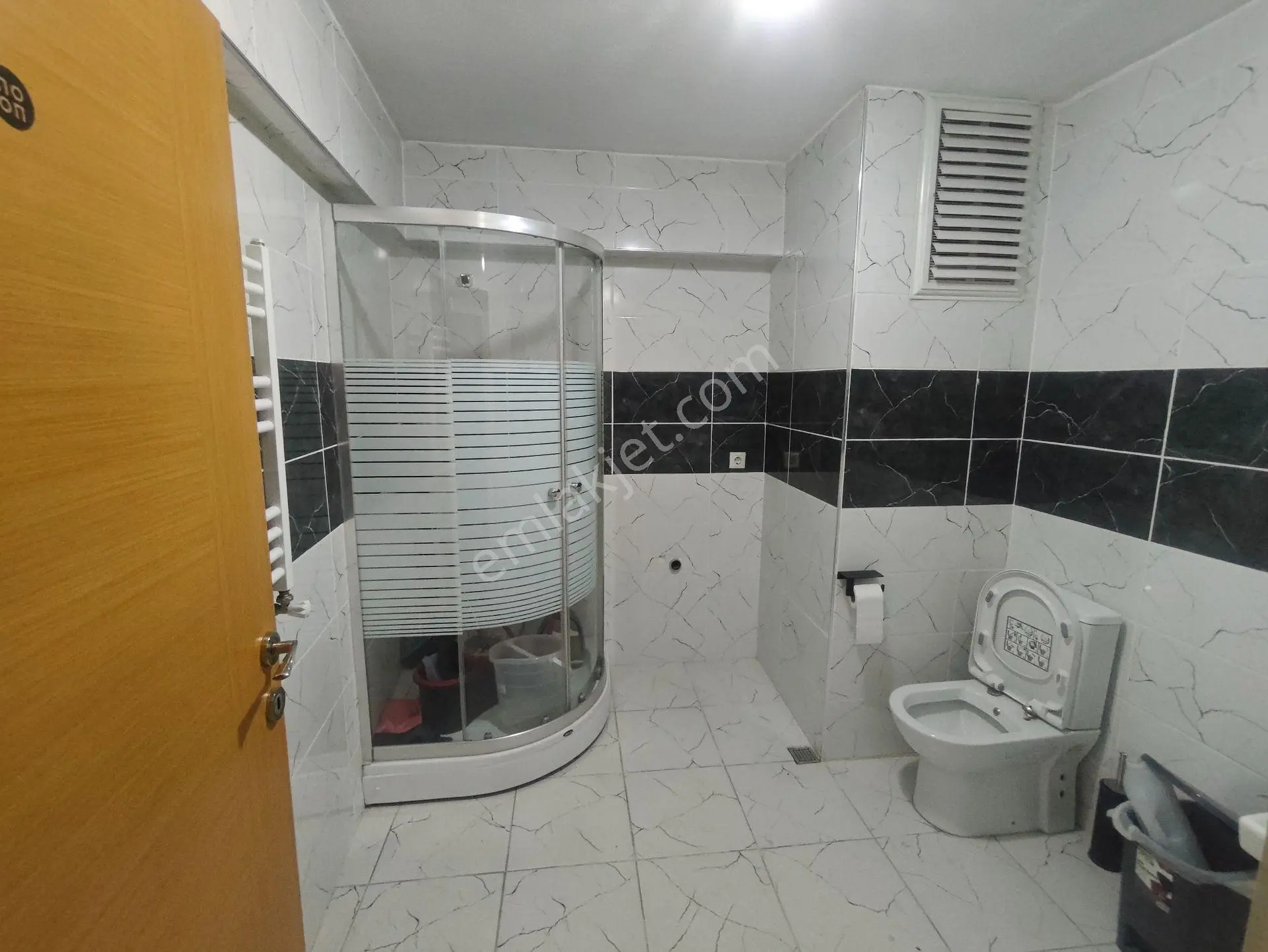 Beşevler Küçük Sanayi Girişine Ve Metroya Yakın Kiralık Ofis - Görsel 3