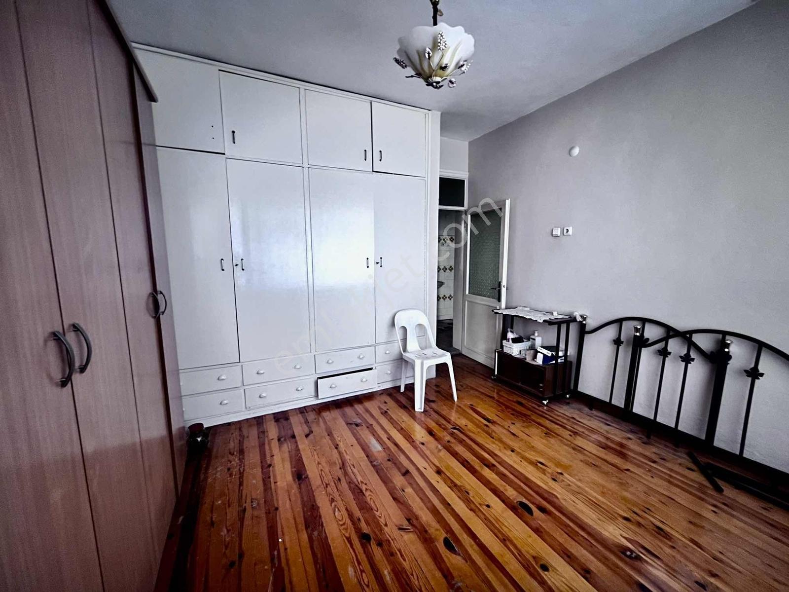 Nazilli'nin Merkezinde Köşe Başı İki Daire Ve Altında Mağazası - Görsel 11