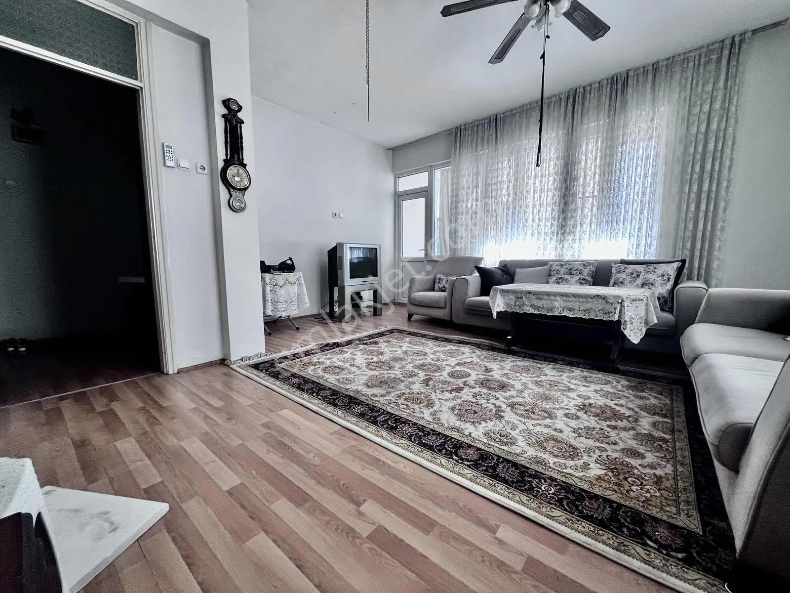 Nazilli'nin Merkezinde Köşe Başı İki Daire Ve Altında Mağazası - Görsel 6