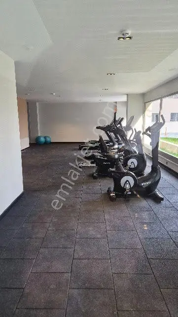 Küçükçekmece Halkalı Caddesi Brand Atakent 2 Sitesinde Arakat Satılık 1+1 72m2 Daire - Görsel 2