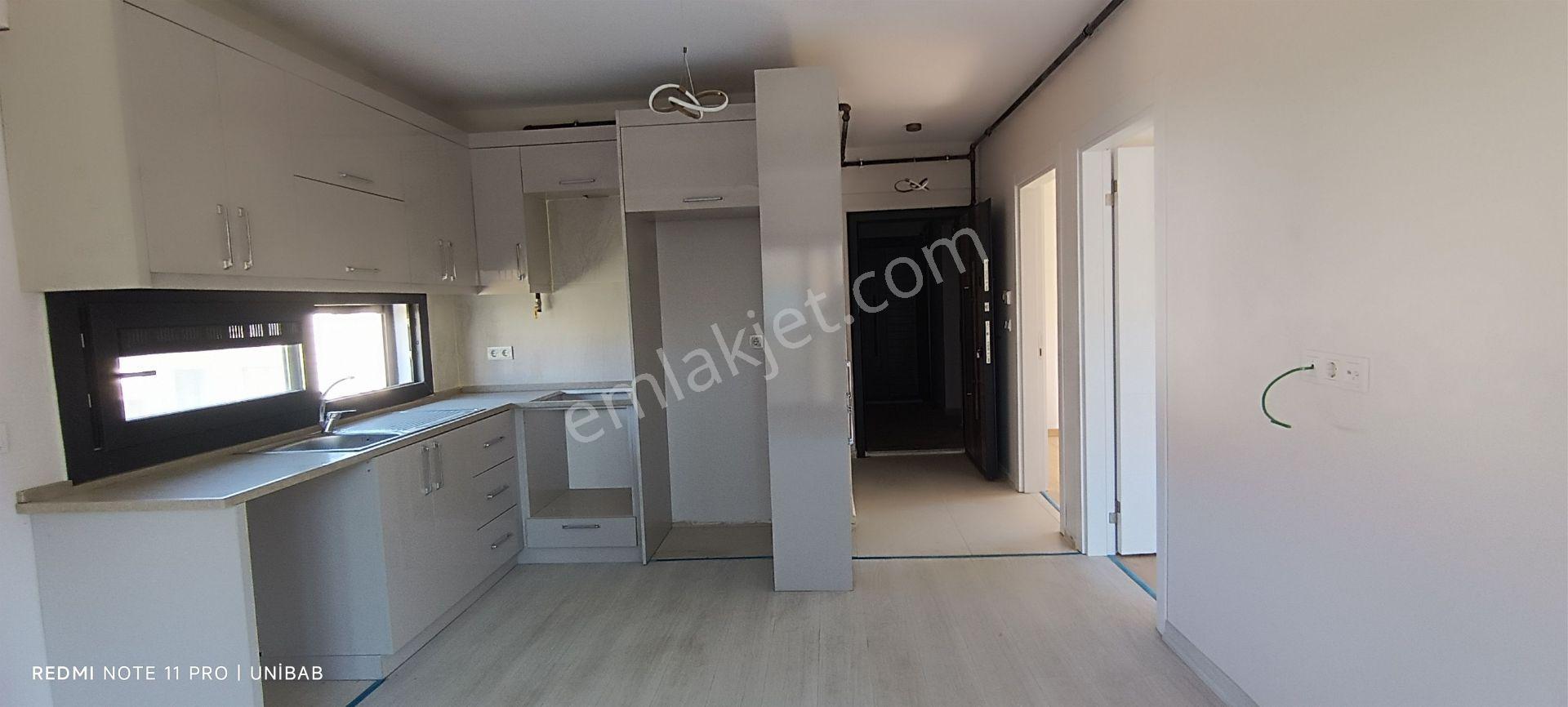 Yenifoça Narezen Bölgesinde Satılık Arakat 2+1 Daire - Görsel 4
