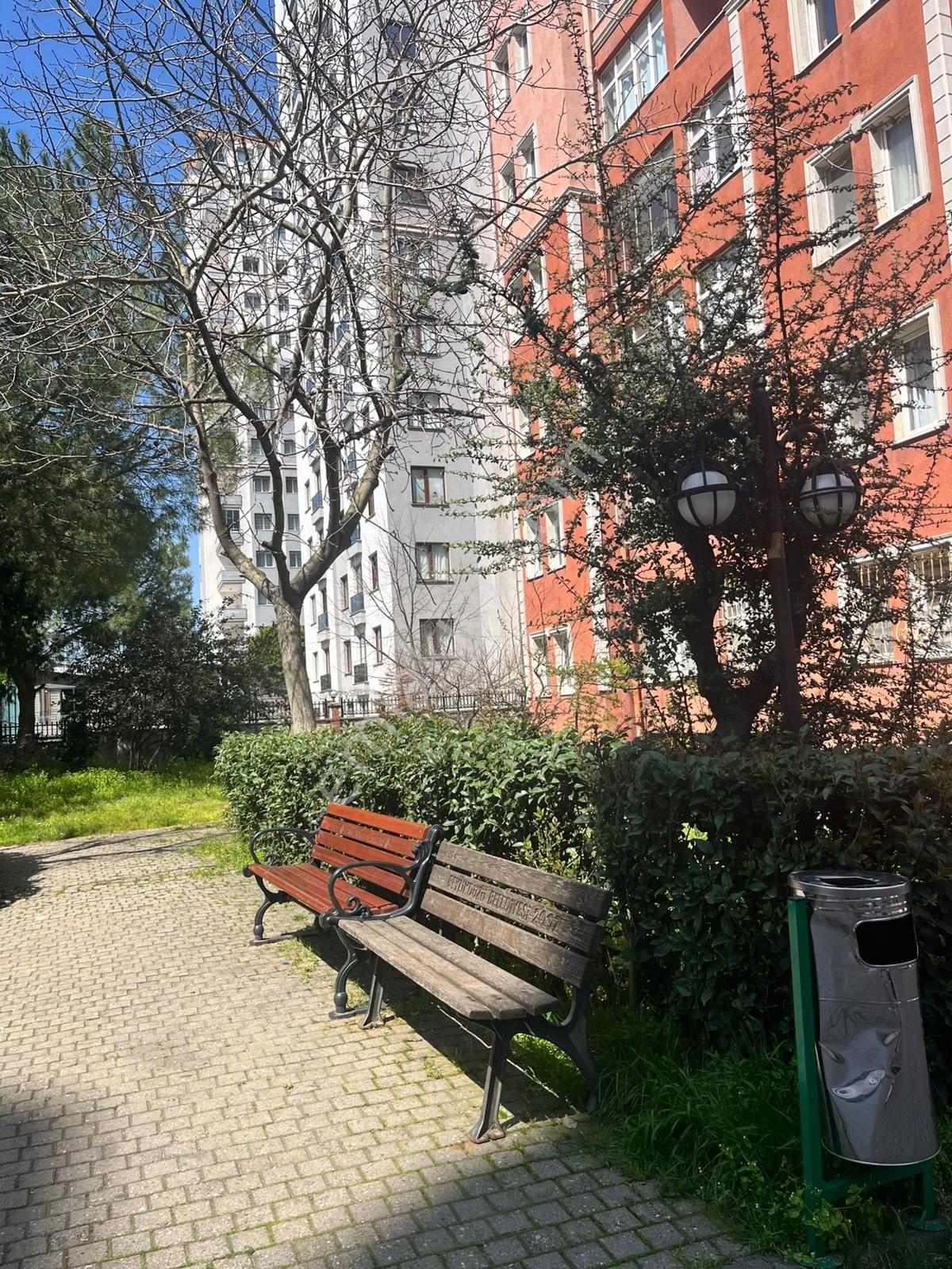 Beylikdüzü Cumhuriyet Mahallesi'nde Bakımlı 1+1 Daire - Görsel 13