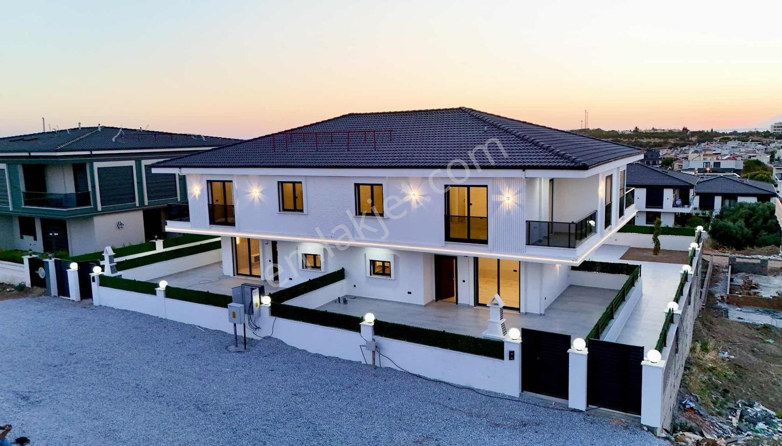 Didim'de Müstakil Havuzlu 3+1 Villa-akıllı Ev Sistemli