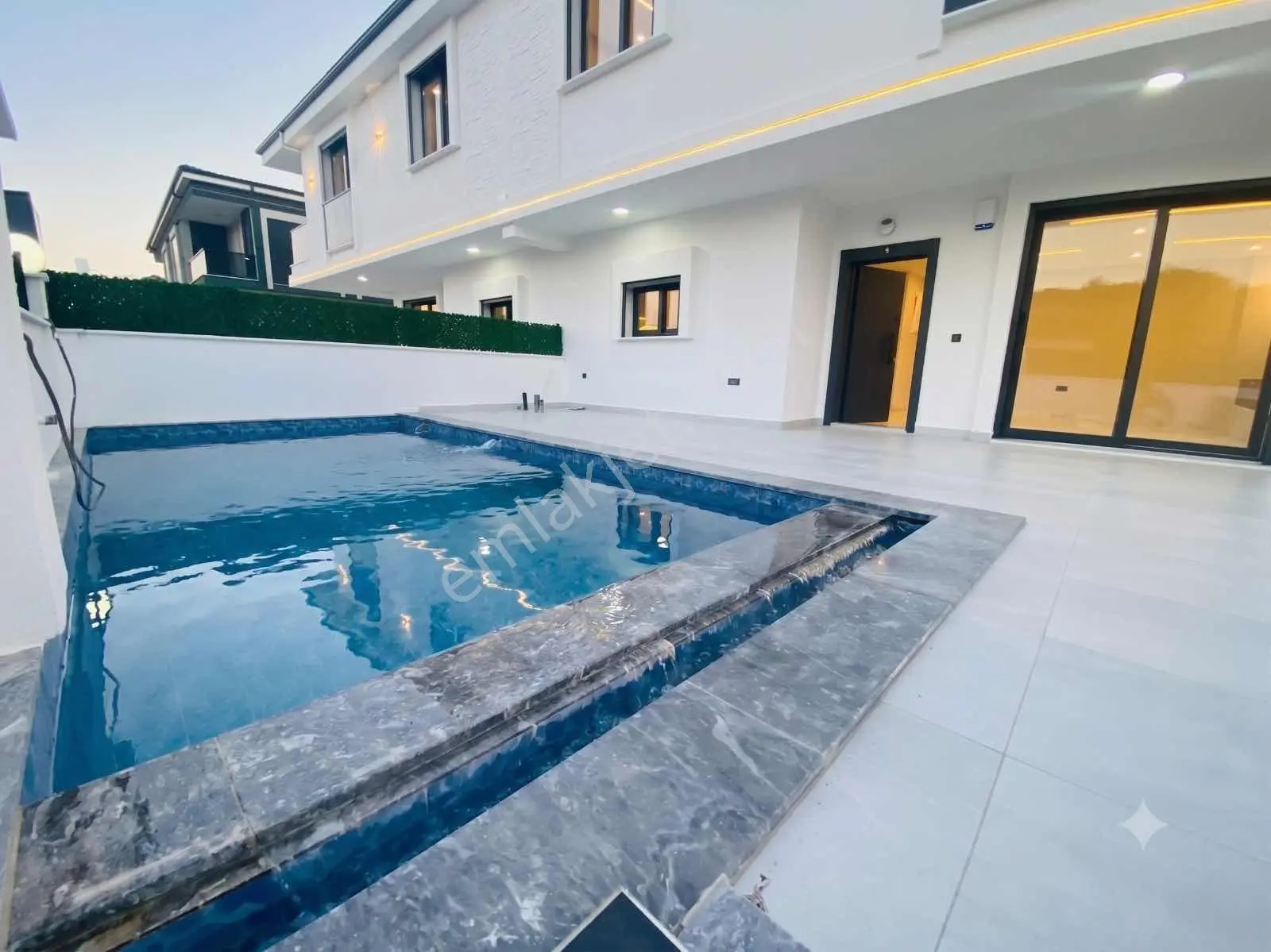 Didim'de Müstakil Havuzlu 3+1 Villa-akıllı Ev Sistemli - Görsel 3