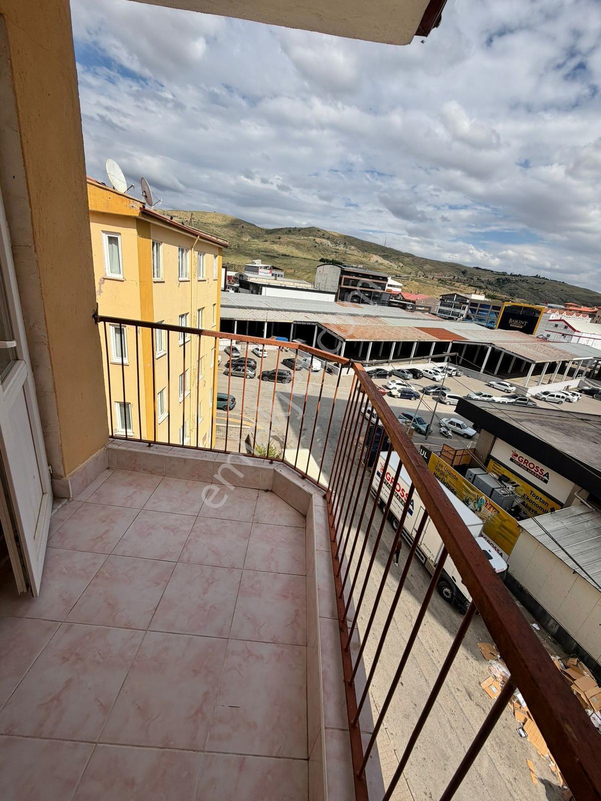 Mes Emlak'tan Çarşamba Pazarı Manzaralı 3+1 Eşyalı Kiralık Daire - Görsel 22