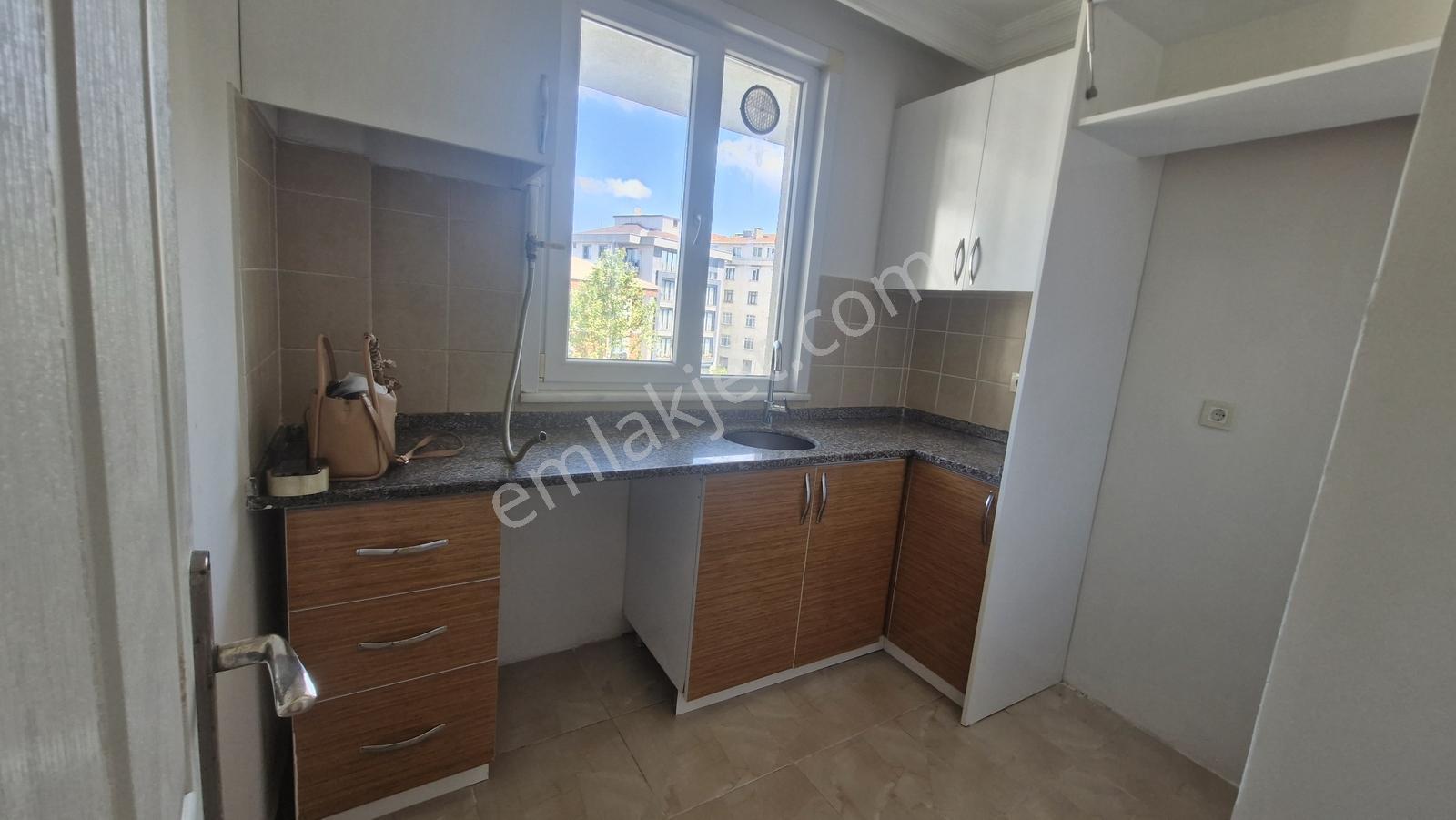 Home Gayrimenkulden Kartal Yukarı Mahallede 2+1 Kiralık Daire - Görsel 22