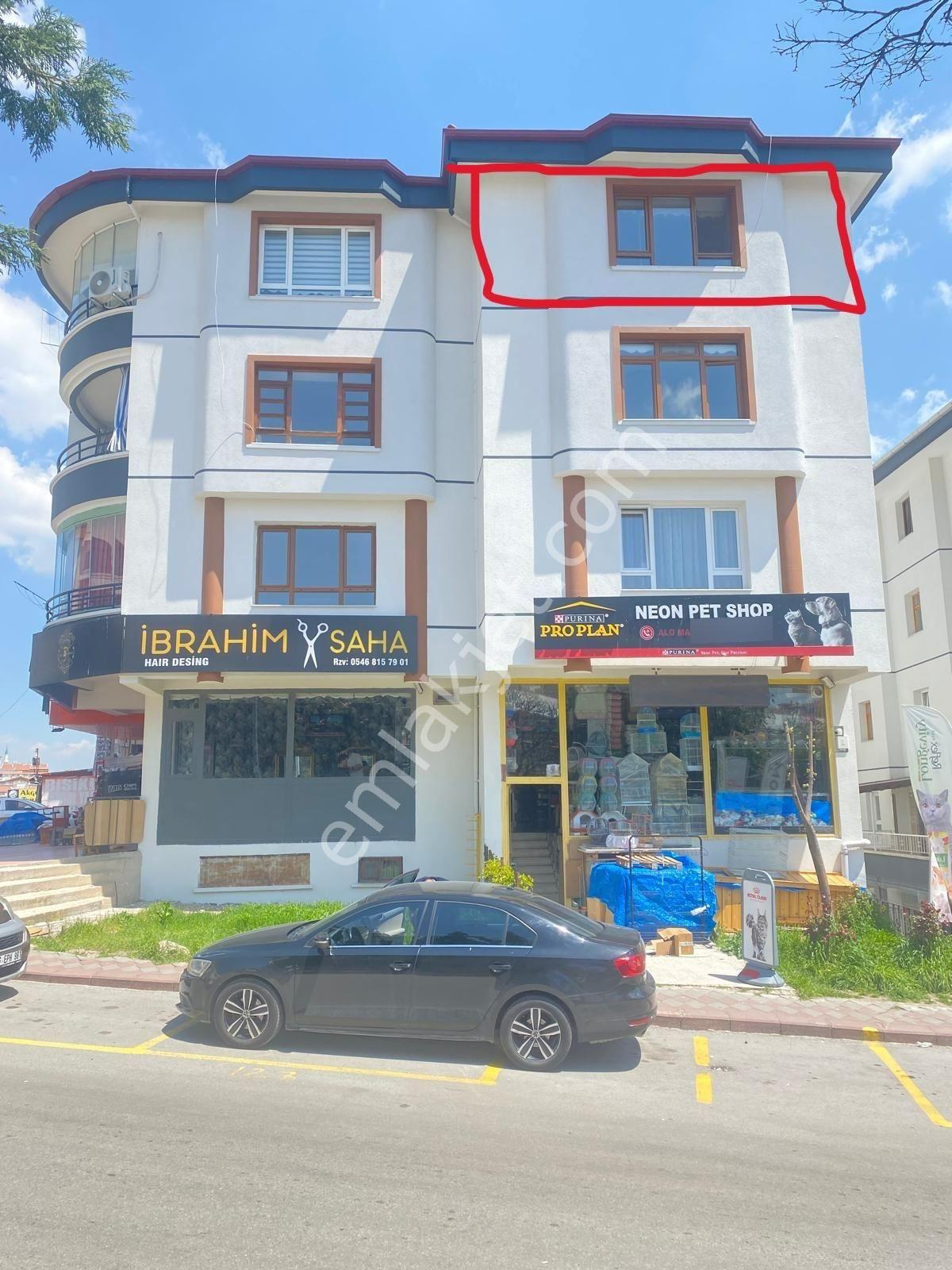 Ufuktepe Caddede Üst Kat 3+1 İskanlı Kök Tapu