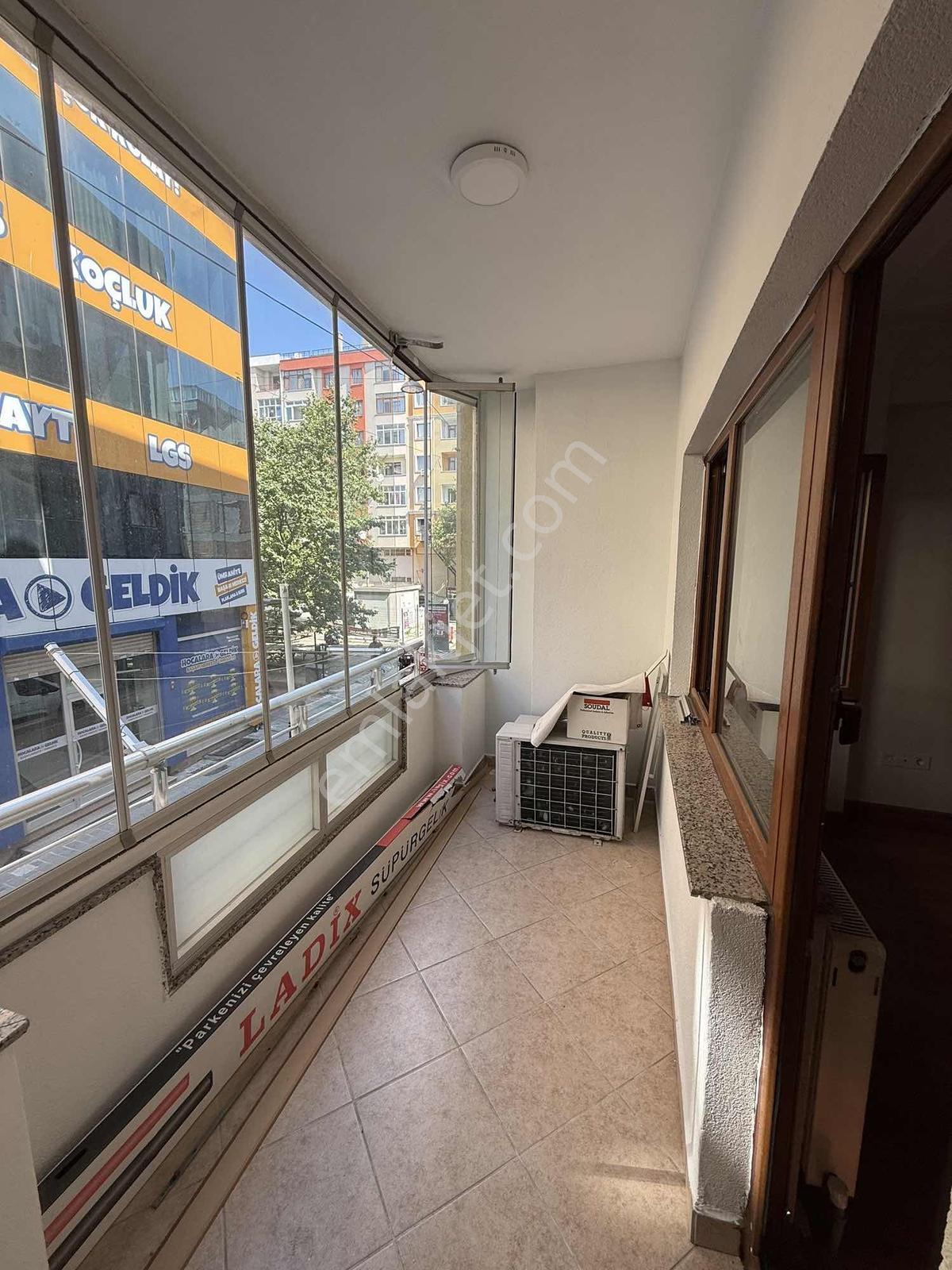 Ümraniye Merkezde Kiralık 3+1 Geniş Ofis 150 M² - Görsel 17