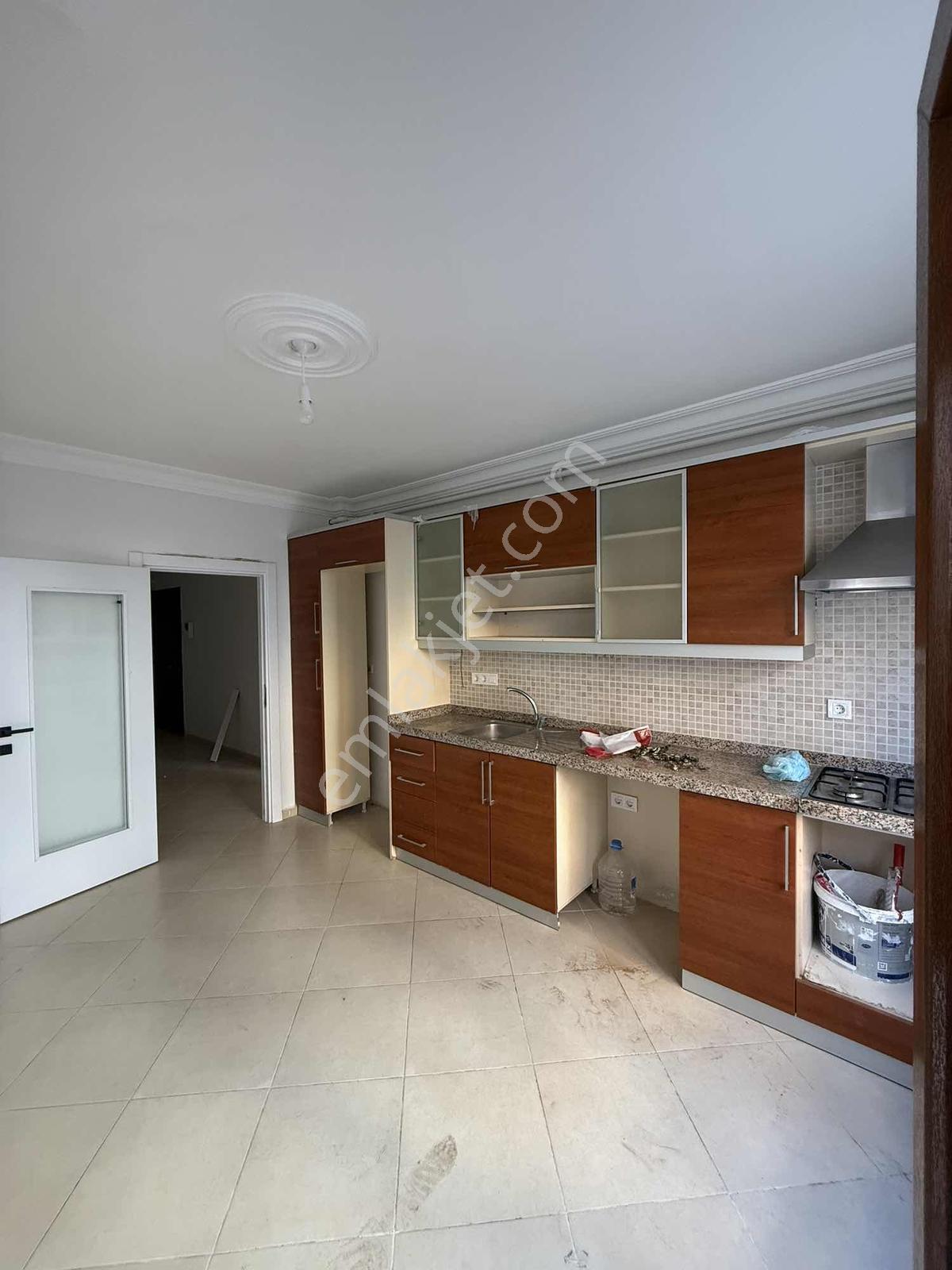 Ümraniye Merkezde Kiralık 3+1 Geniş Ofis 150 M² - Görsel 4