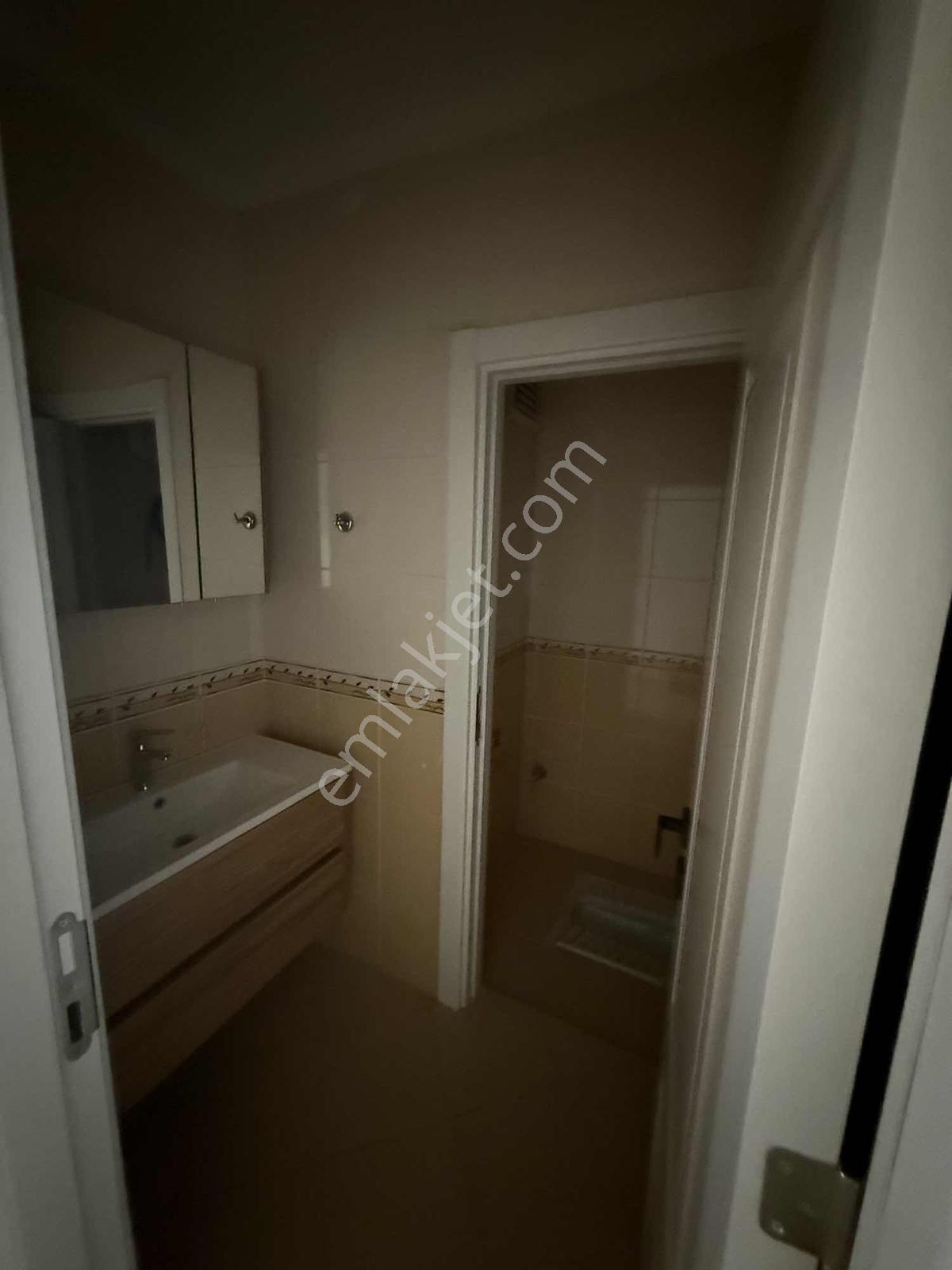 Ümraniye Merkezde Kiralık 3+1 Geniş Ofis 150 M² - Görsel 18