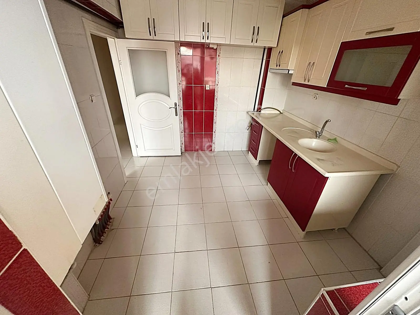 Alsancak Mah. Halk Ekmek Yanı Geniş M2 3+1 Satılık Daire - Görsel 5