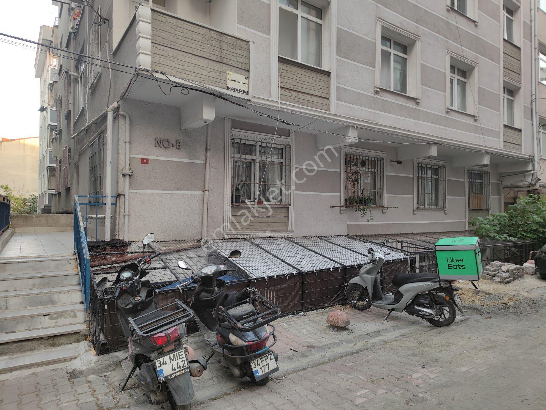 Yıldız Dan Necipfazıl Lisesi Yakını Kaçaksız Kredisiz 2+1 Y-giriş Daire