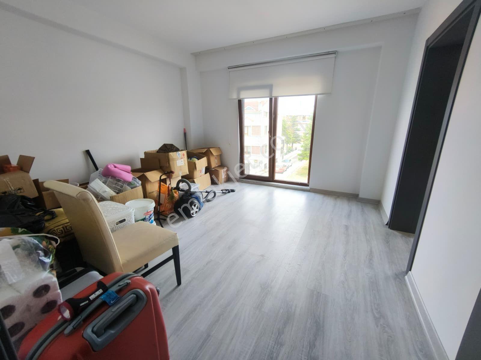 Çorum'un En Merkezi Noktasında Yeni Tadilat Yapılmış 8+1 Villa - Görsel 24