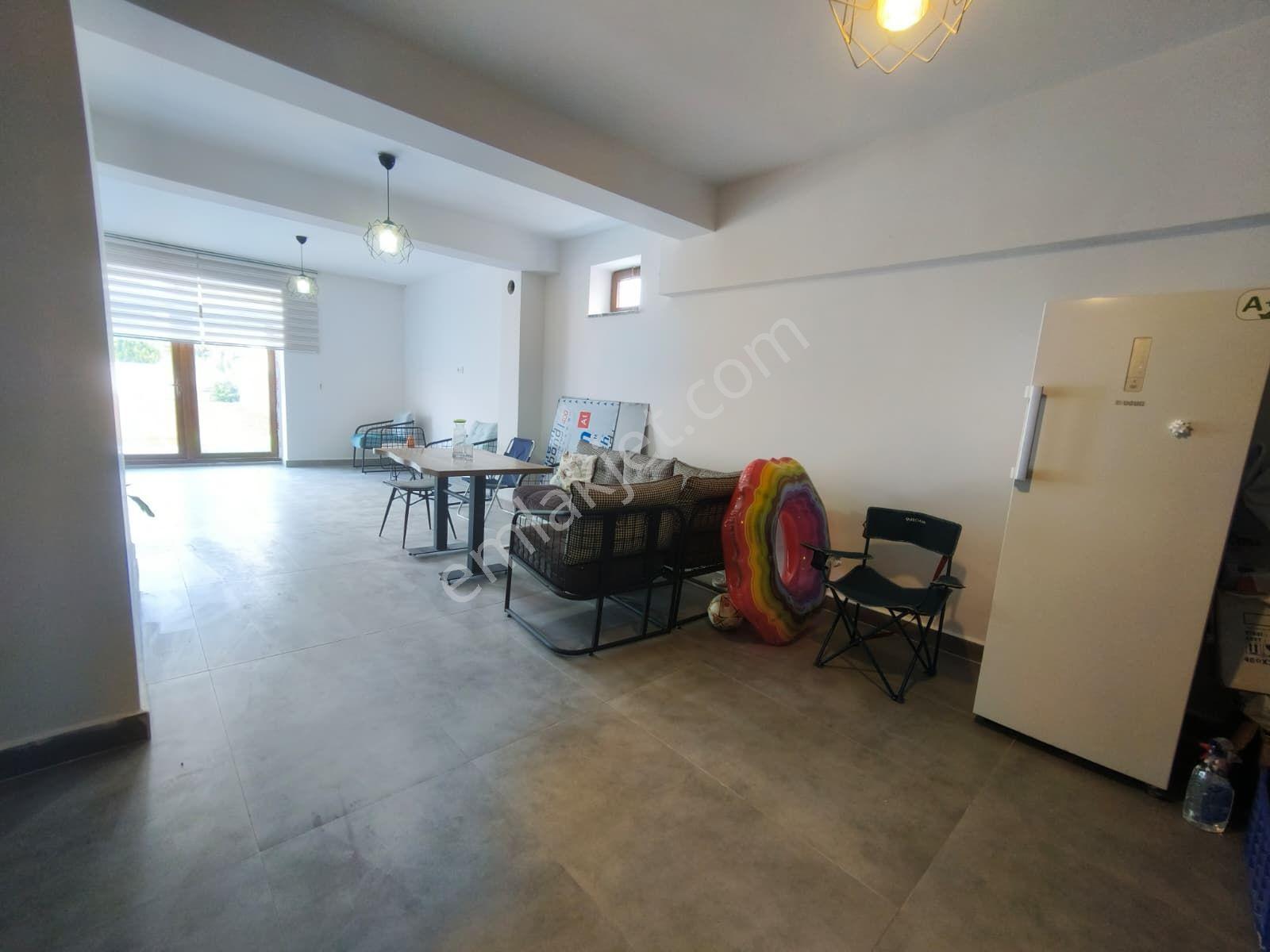 Çorum'un En Merkezi Noktasında Yeni Tadilat Yapılmış 8+1 Villa - Görsel 8