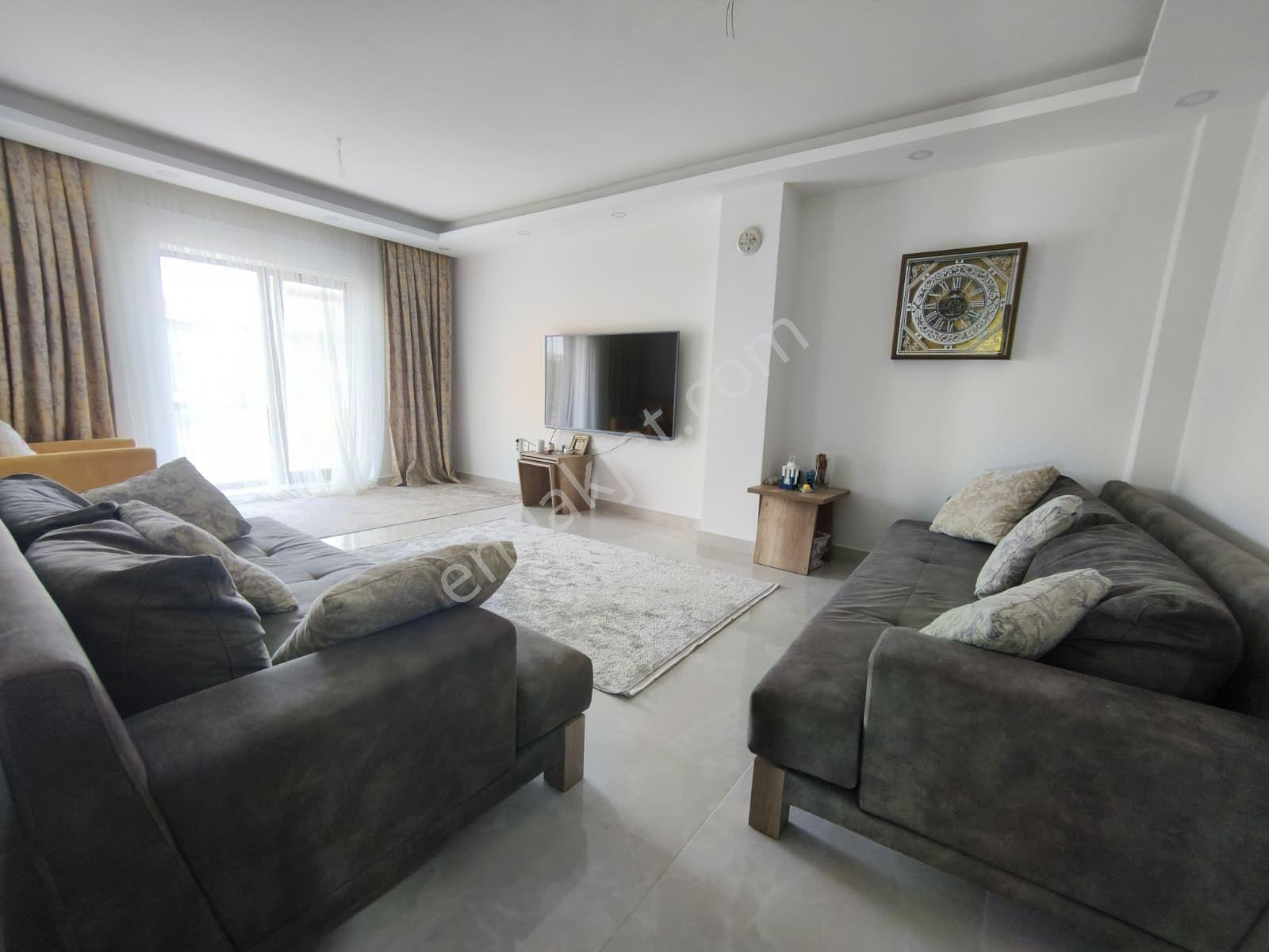 Çorum'un En Merkezi Noktasında Yeni Tadilat Yapılmış 8+1 Villa - Görsel 16