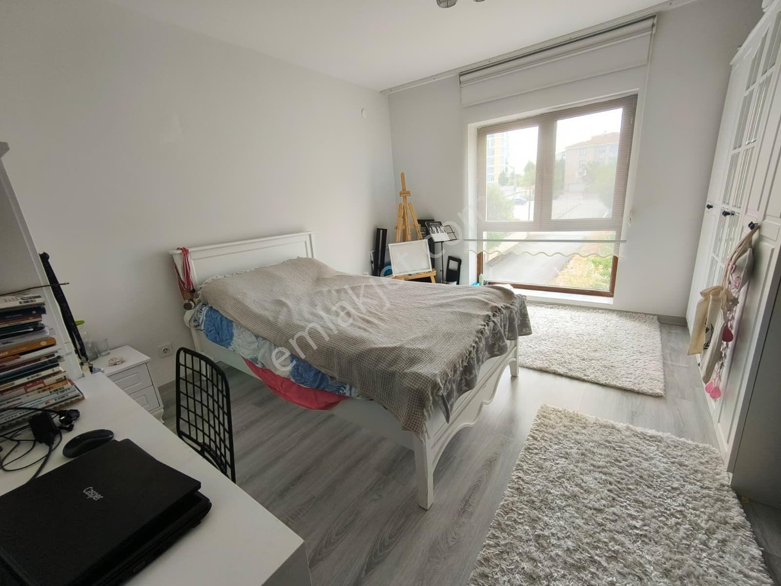 Çorum'un En Merkezi Noktasında Yeni Tadilat Yapılmış 8+1 Villa - Görsel 29