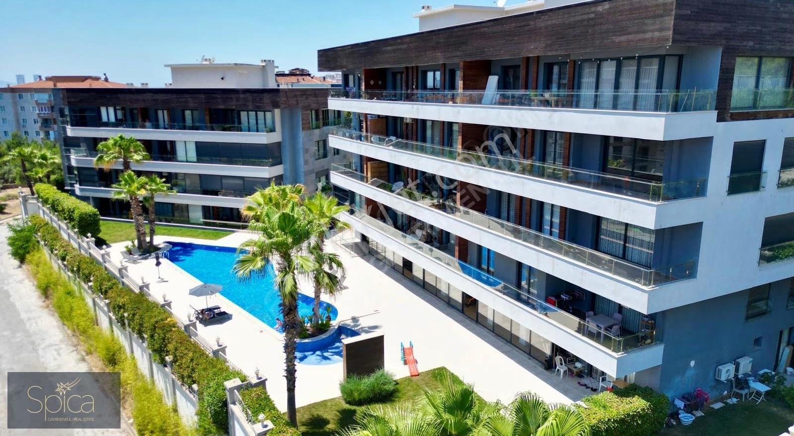 Bornova Evka 3 Korupark Sitesi Kiralık 3+1 Kapalı Mutfak Daire