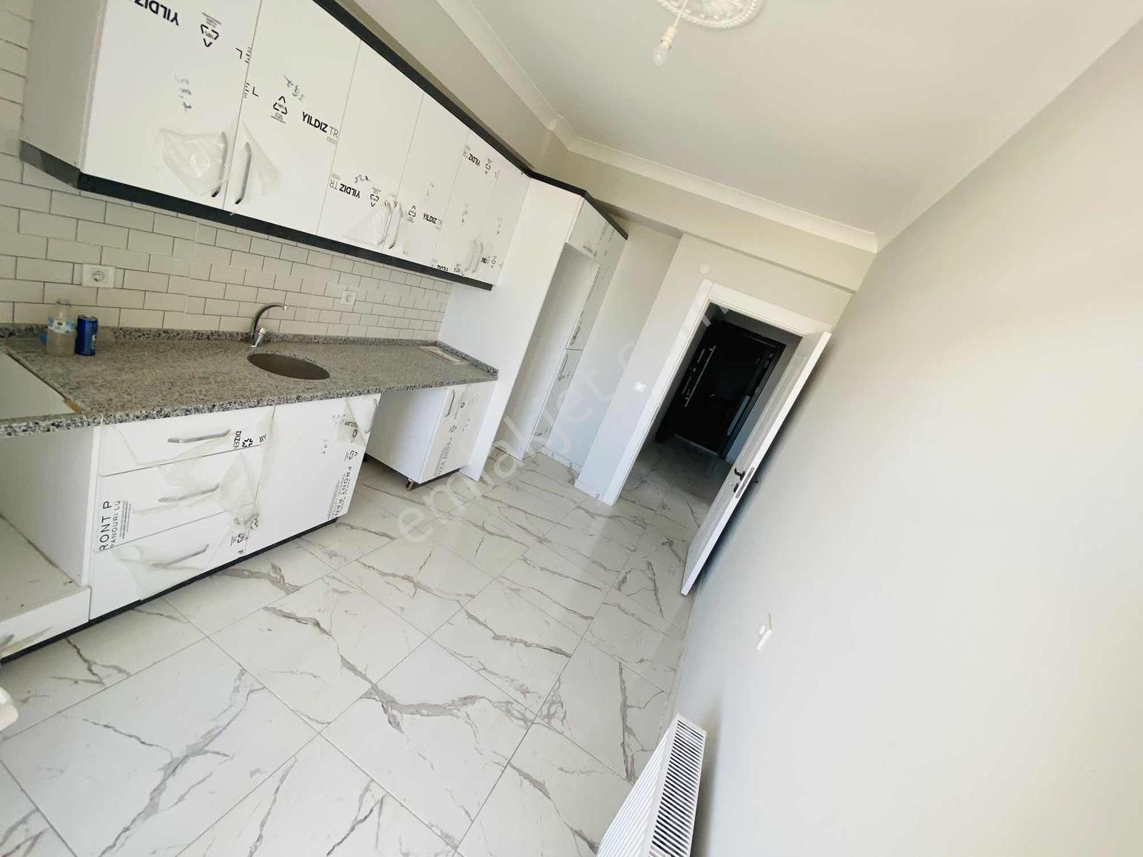 Prestijden Kemalpaşa Hastane Bölgesinde Kapalı Mutfak 2+1 Daire - Görsel 10
