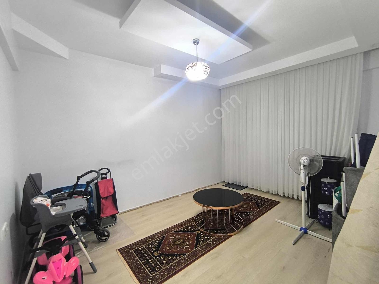 Cadde Üzeri Kiralık Daire - Görsel 8