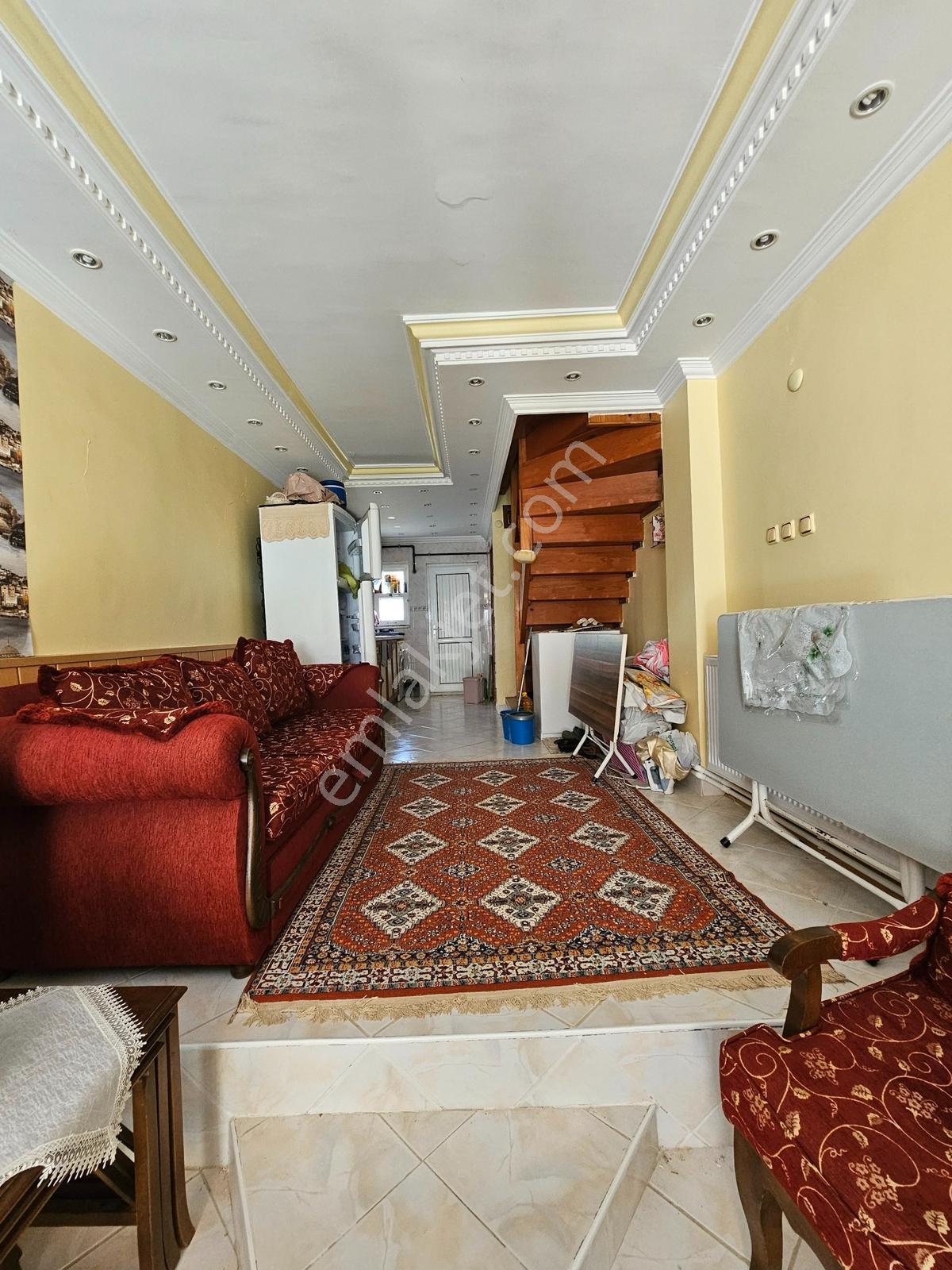 Armutlu'da Havuzlu Sitede Deniz Yakını 4+1 Tripleks Villa - Görsel 26