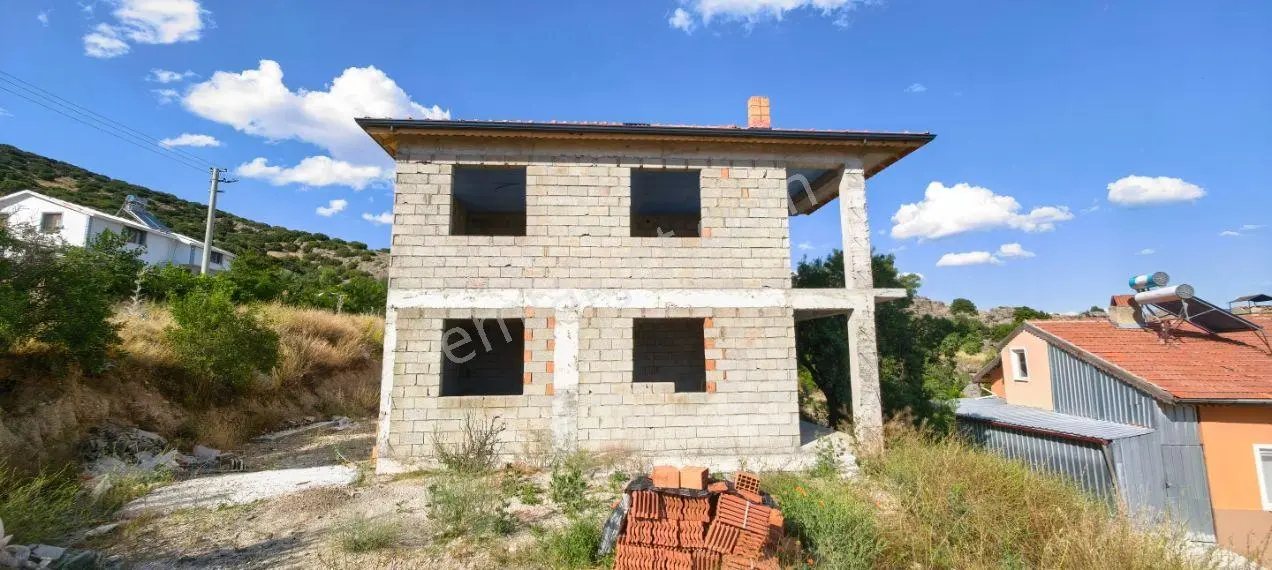 Isparta Keçirborlu Senir Köyü Eşsiz Manzaralı Natamam 5+1 Villa - Görsel 3