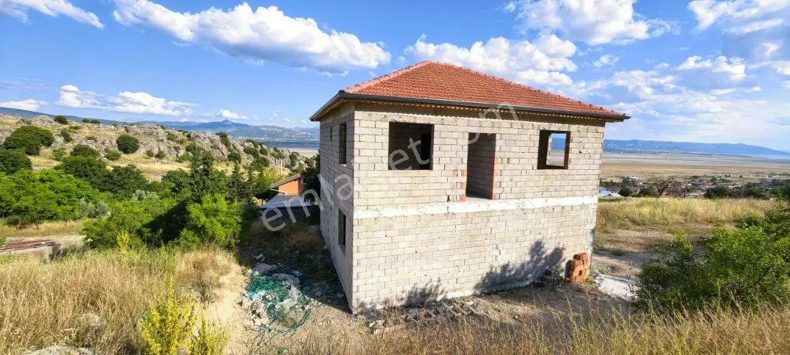 Isparta Keçirborlu Senir Köyü Eşsiz Manzaralı Natamam 5+1 Villa - Görsel 2