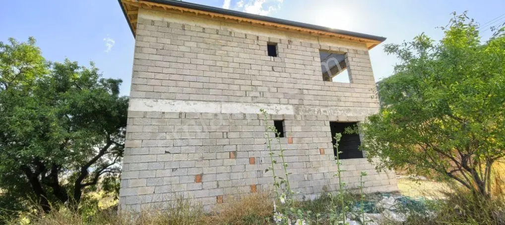 Isparta Keçirborlu Senir Köyü Eşsiz Manzaralı Natamam 5+1 Villa - Görsel 5