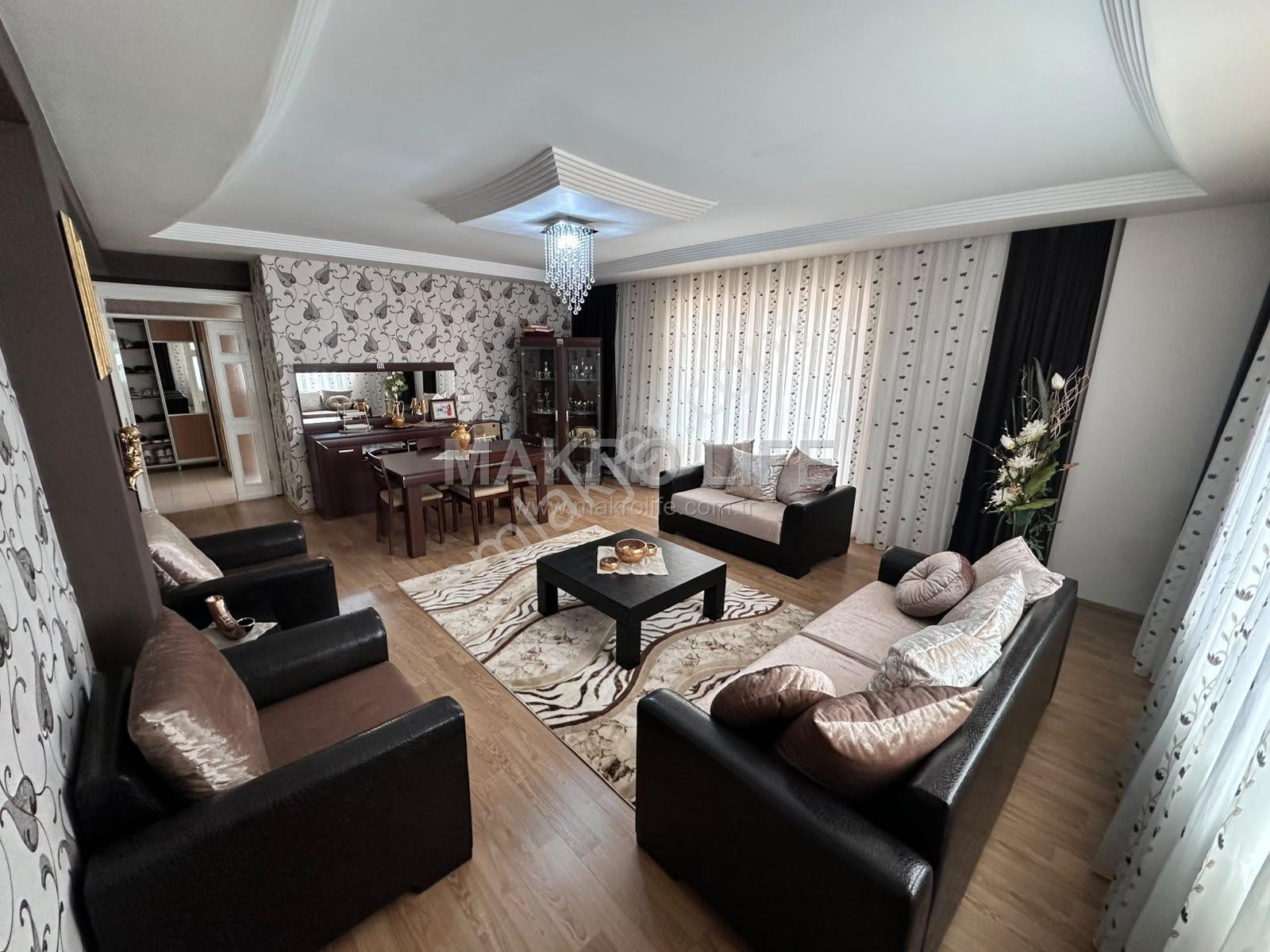 Bağcılarda Harika Manzaralı Satılık 4+1 Daire - Görsel 13